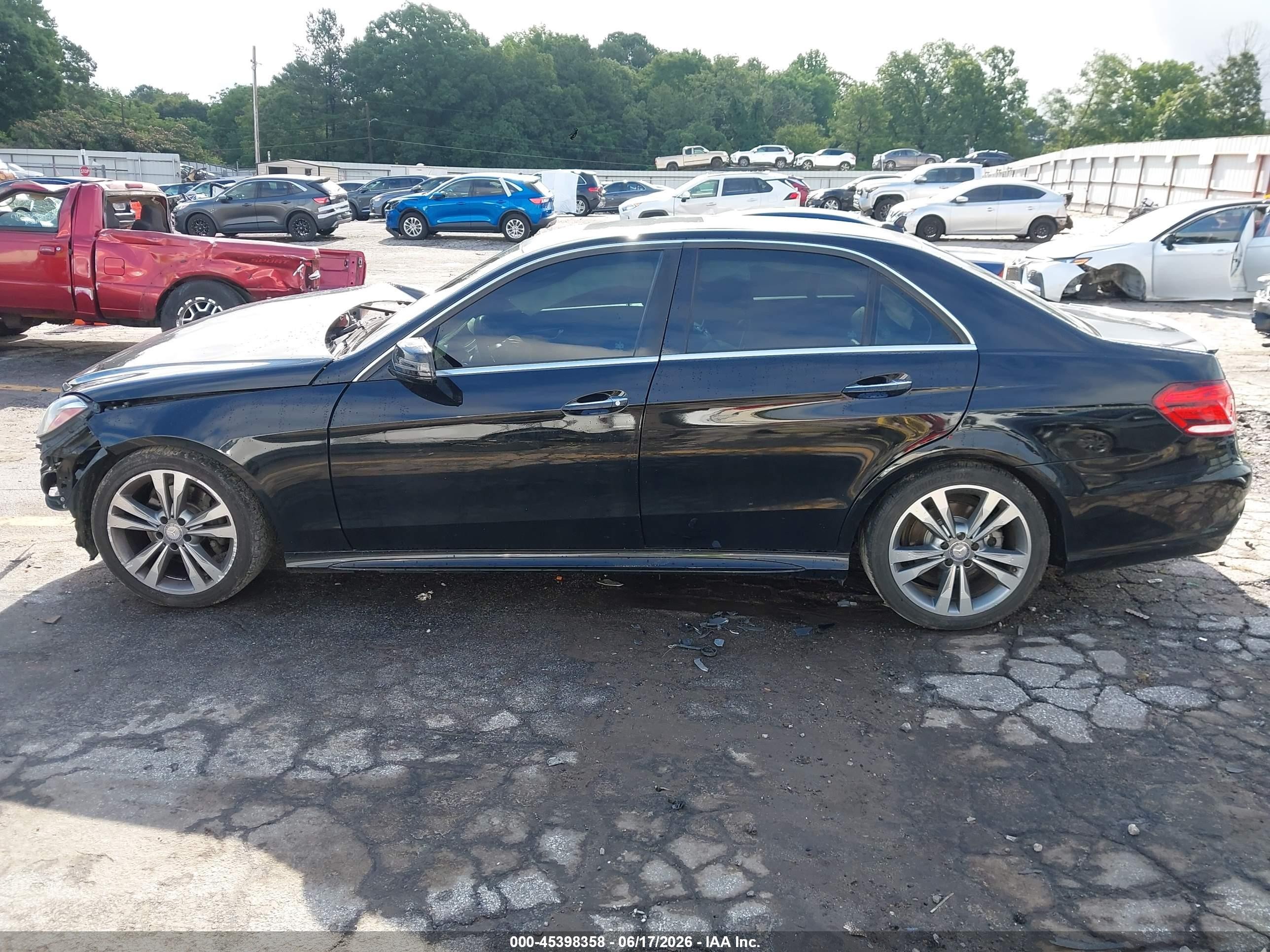 2014 Mercedes-benz E 350   Черный vin: WDDHF5KB0EB022790