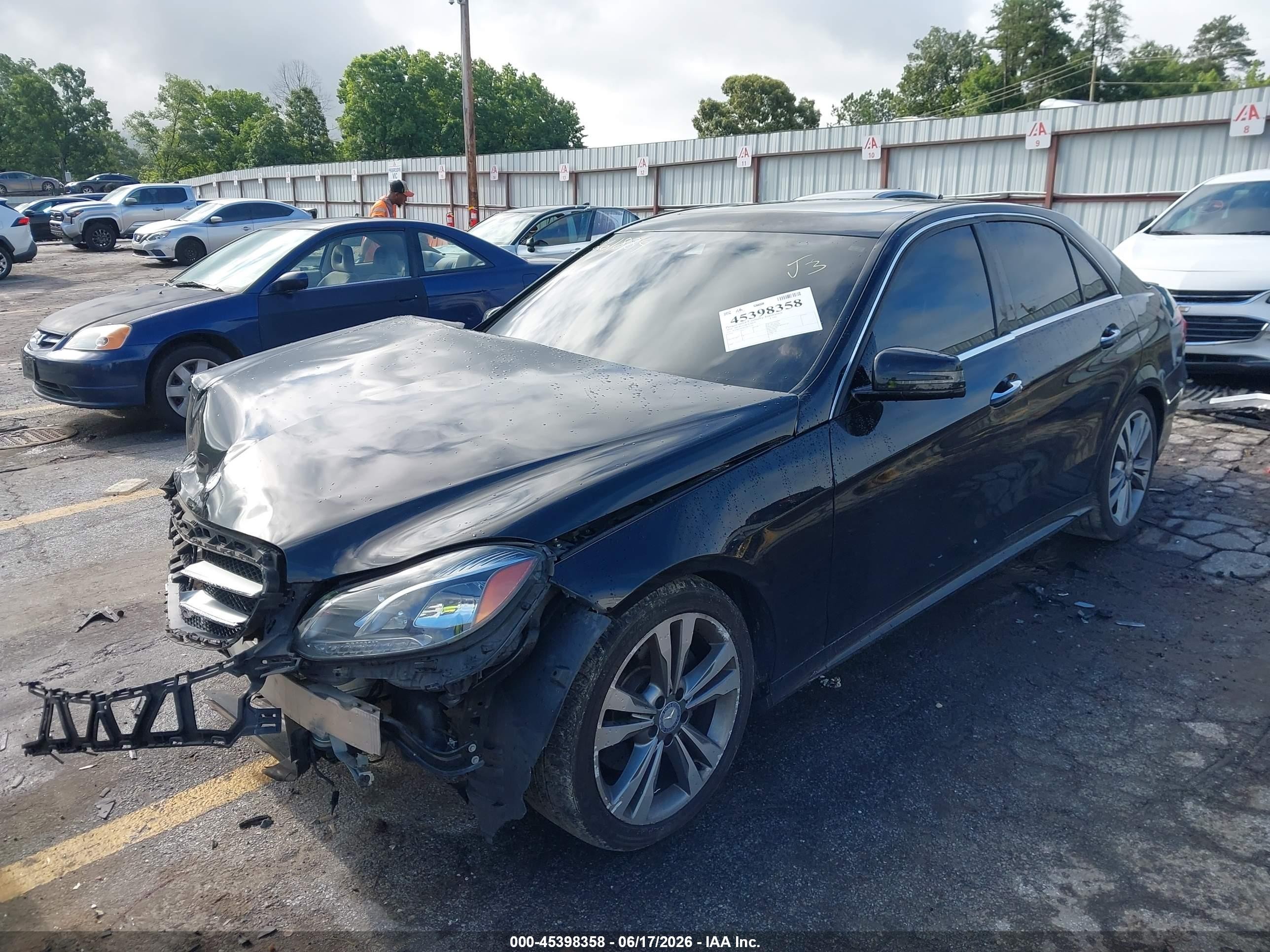 2014 Mercedes-benz E 350   Черный vin: WDDHF5KB0EB022790