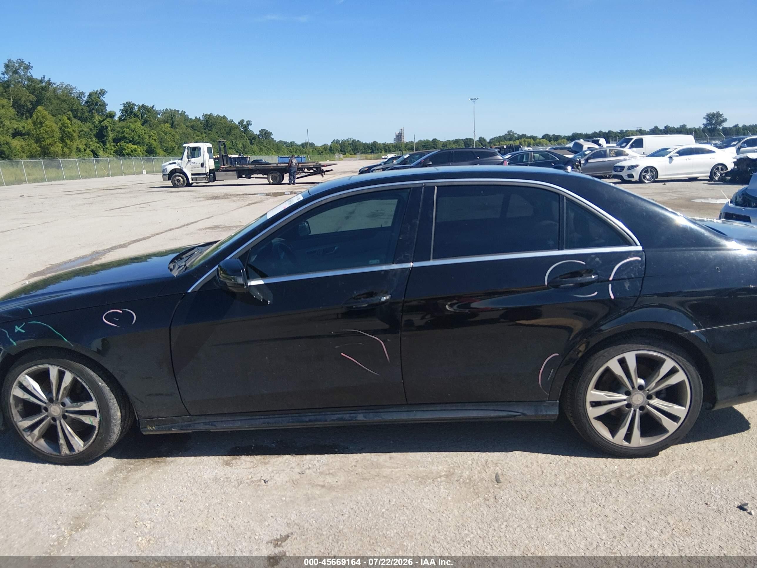 2014 Mercedes-benz E 350   Black vin: WDDHF5KB0EB043686