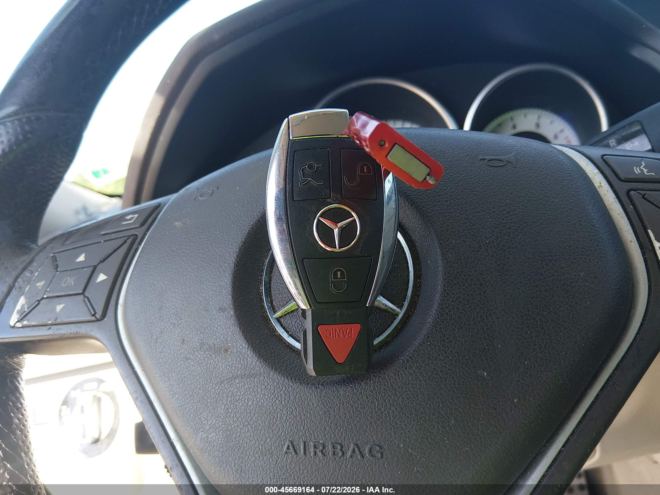 2014 Mercedes-benz E 350   Black vin: WDDHF5KB0EB043686