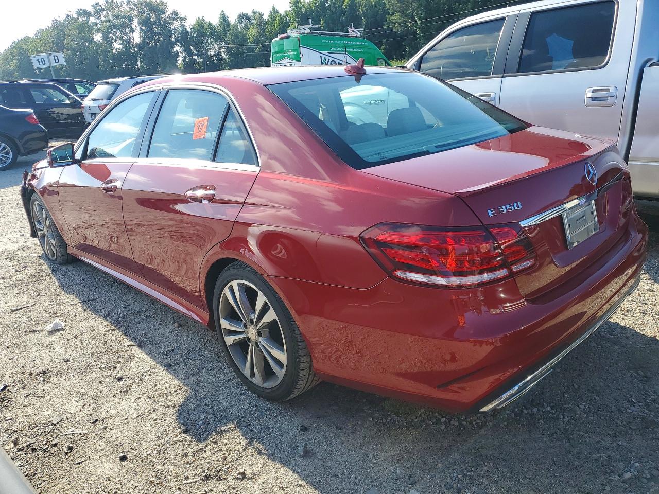 2014 Mercedes-benz E 350 Red vin: WDDHF5KB0EB057152