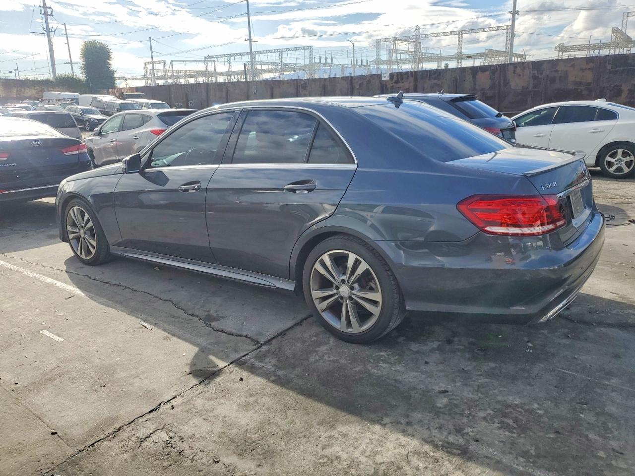 2015 Mercedes-benz E 350 Gray vin: WDDHF5KB0FB091352