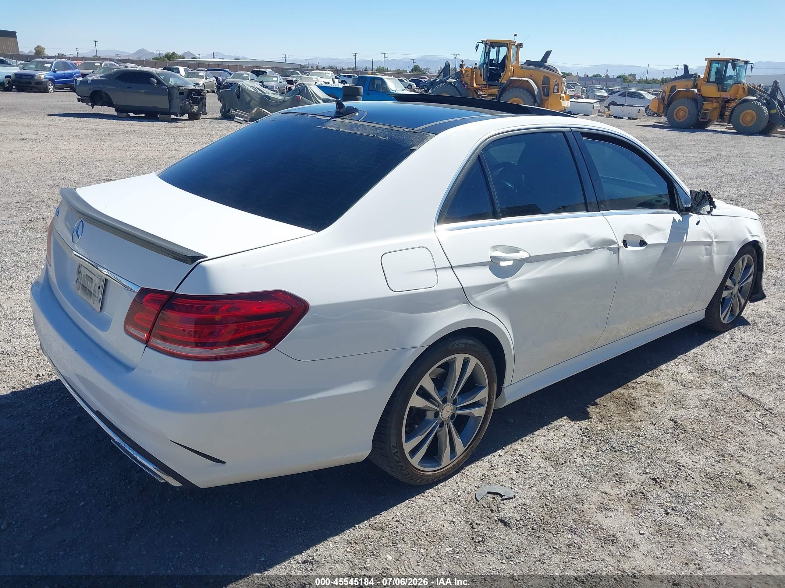 2015 Mercedes-benz E 350   Белый vin: WDDHF5KB0FB111857