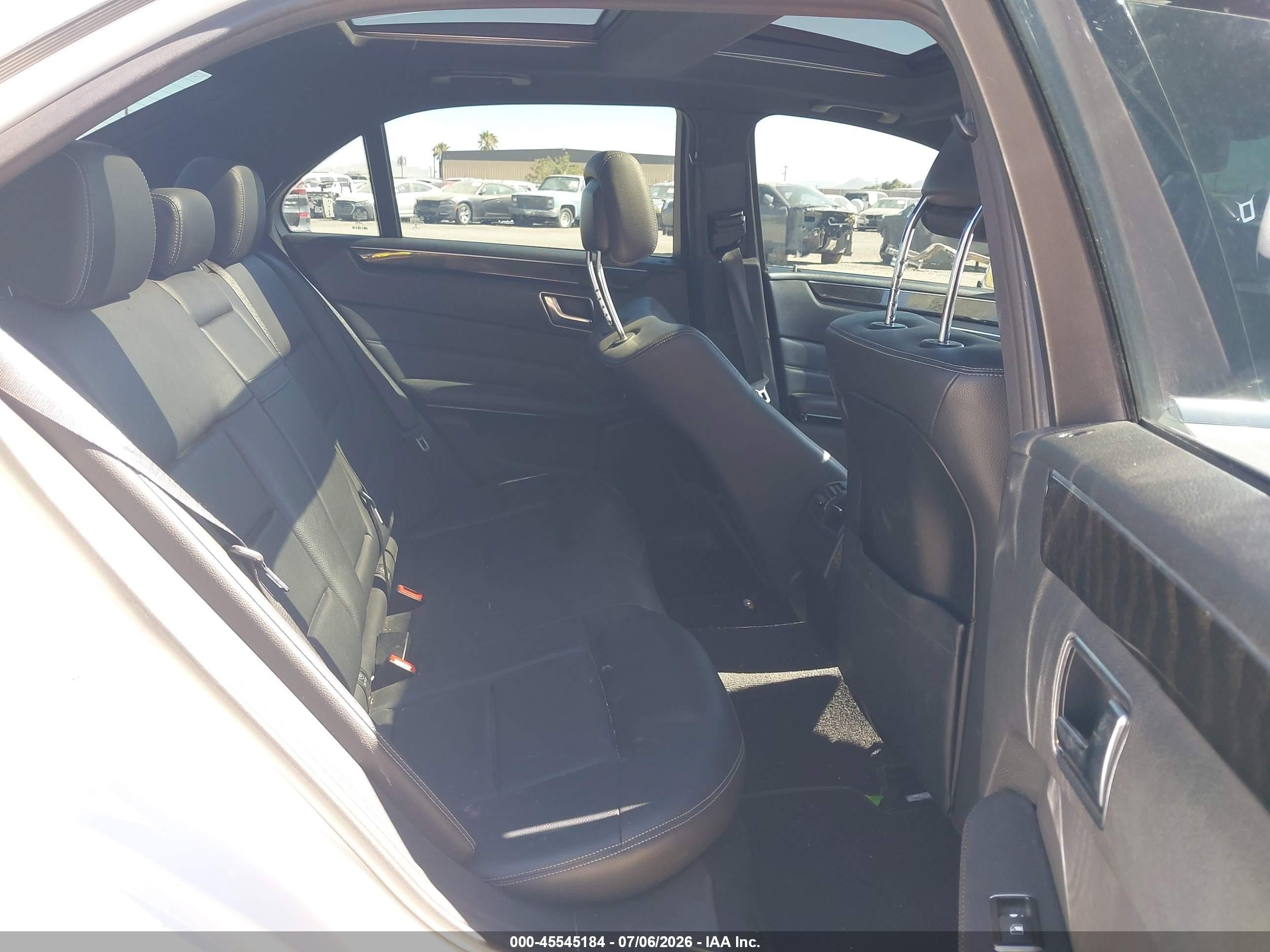 2015 Mercedes-benz E 350   Белый vin: WDDHF5KB0FB111857