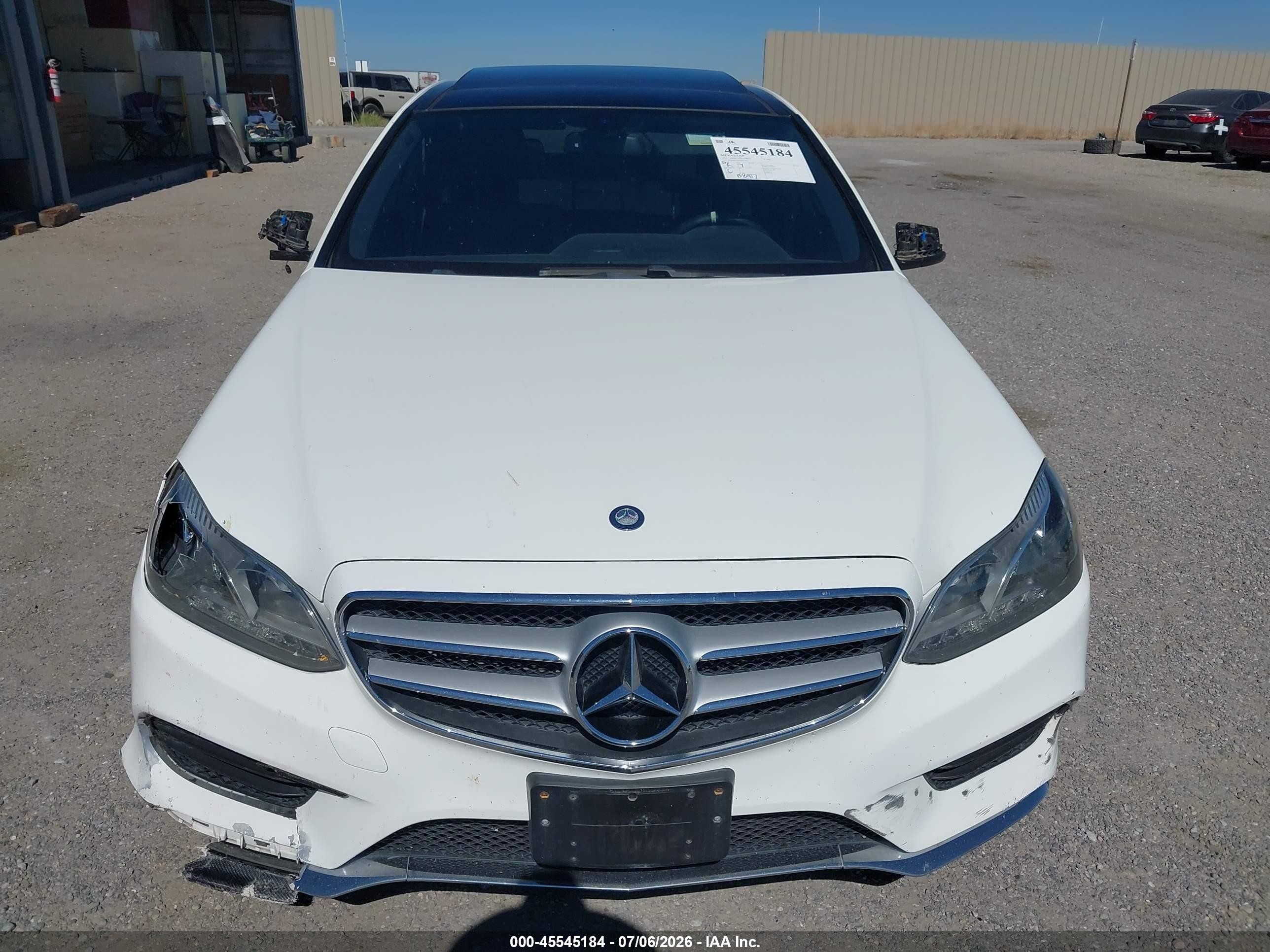2015 Mercedes-benz E 350   Белый vin: WDDHF5KB0FB111857
