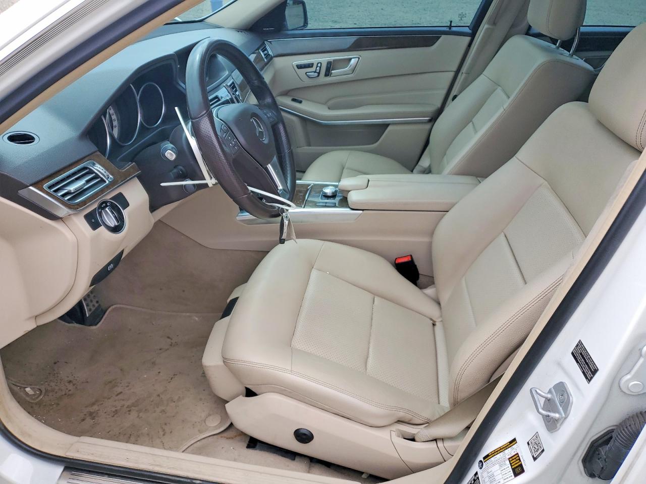 2015 Mercedes-benz E 350 White vin: WDDHF5KB0FB122339