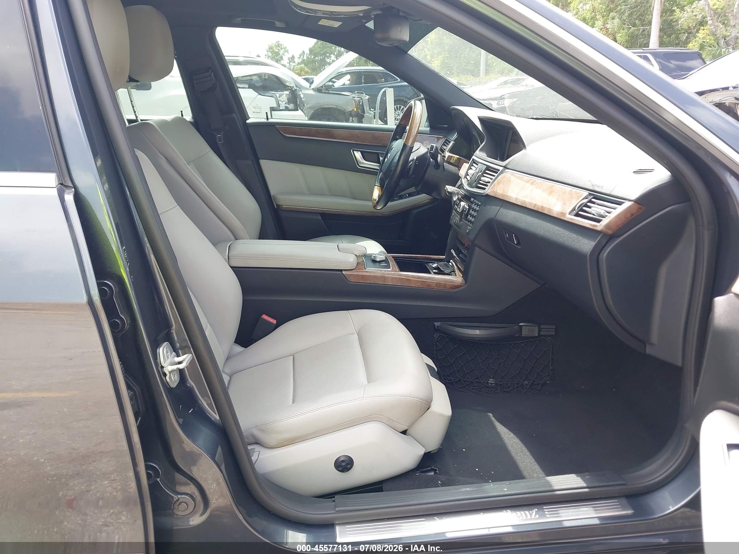 2012 Mercedes-benz E 350   Black vin: WDDHF5KB1CA519303