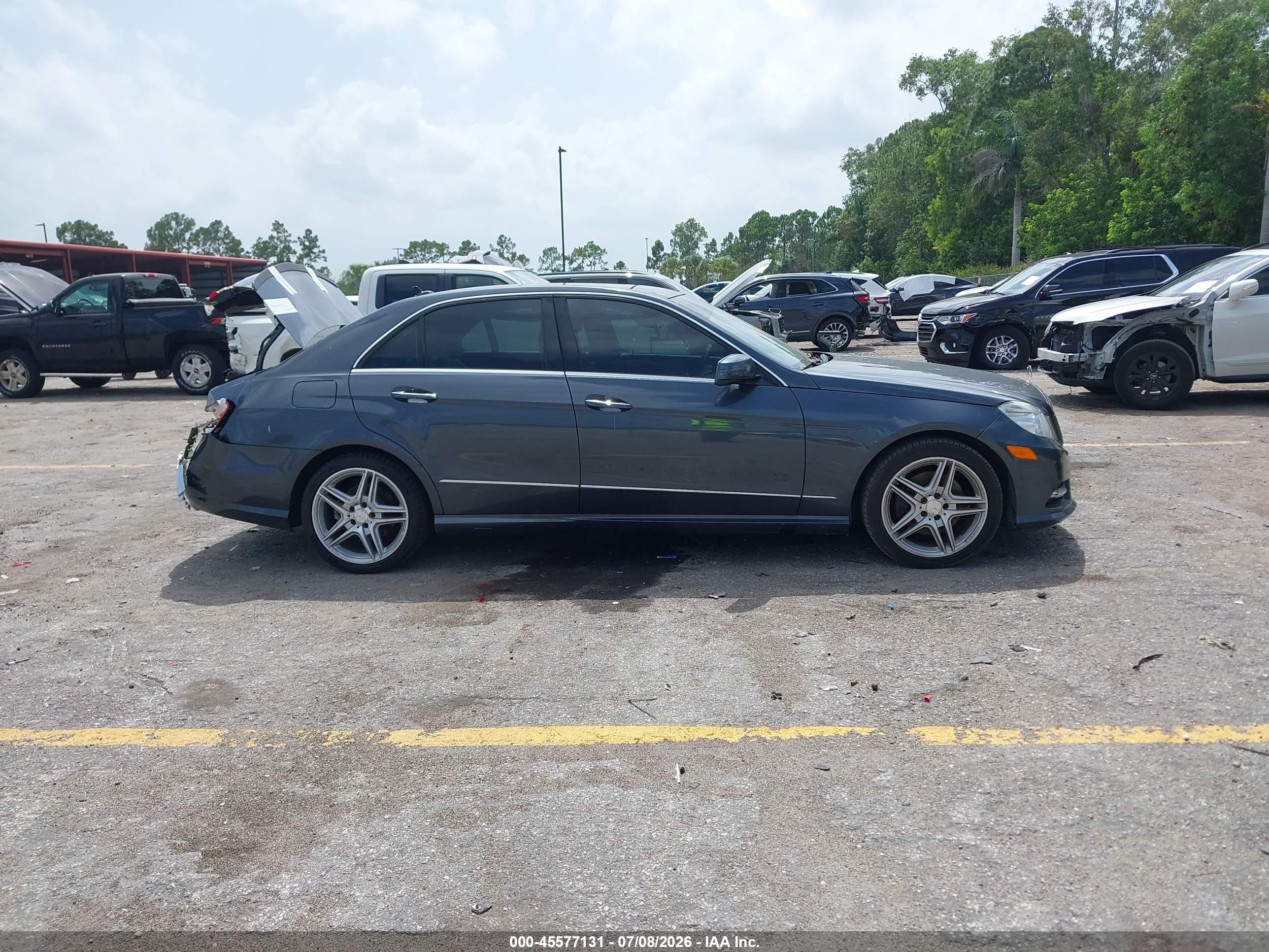 2012 Mercedes-benz E 350   Black vin: WDDHF5KB1CA519303