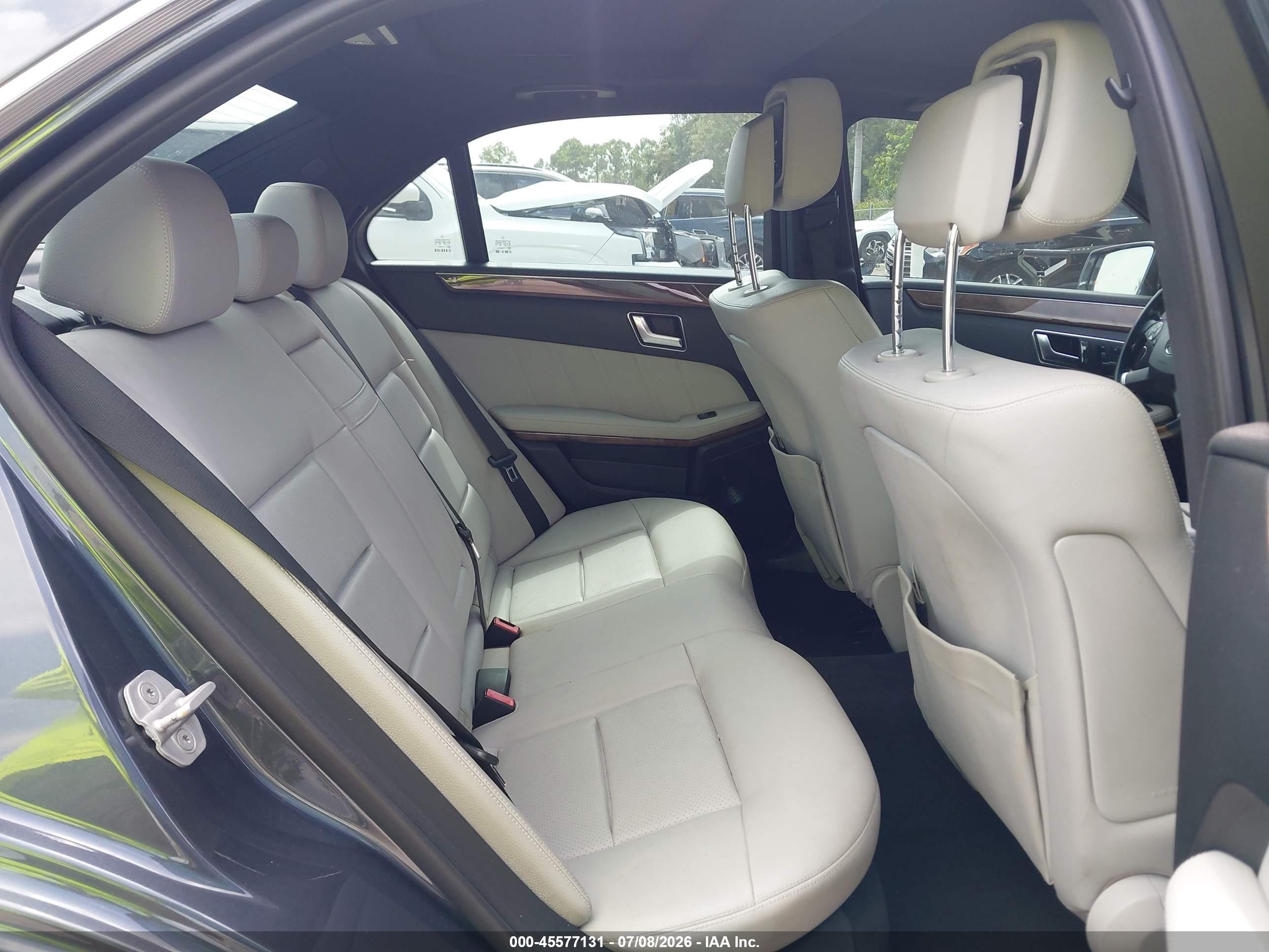 2012 Mercedes-benz E 350   Black vin: WDDHF5KB1CA519303