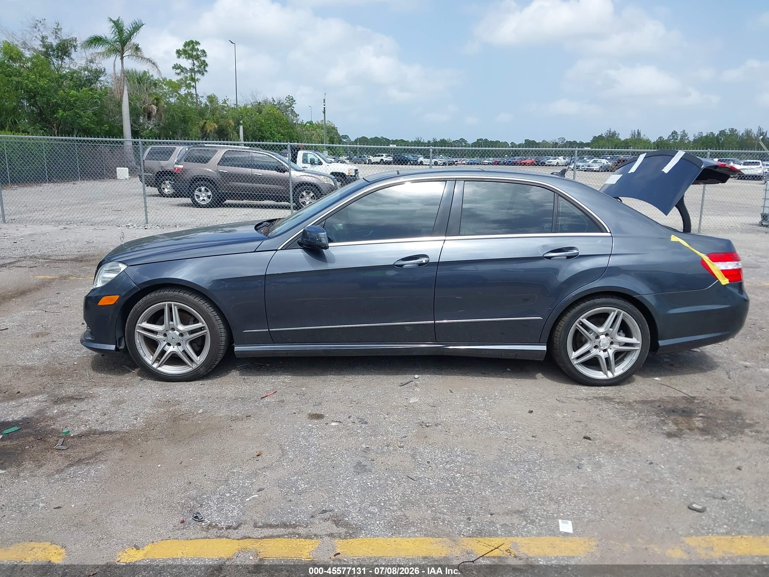 2012 Mercedes-benz E 350   Black vin: WDDHF5KB1CA519303