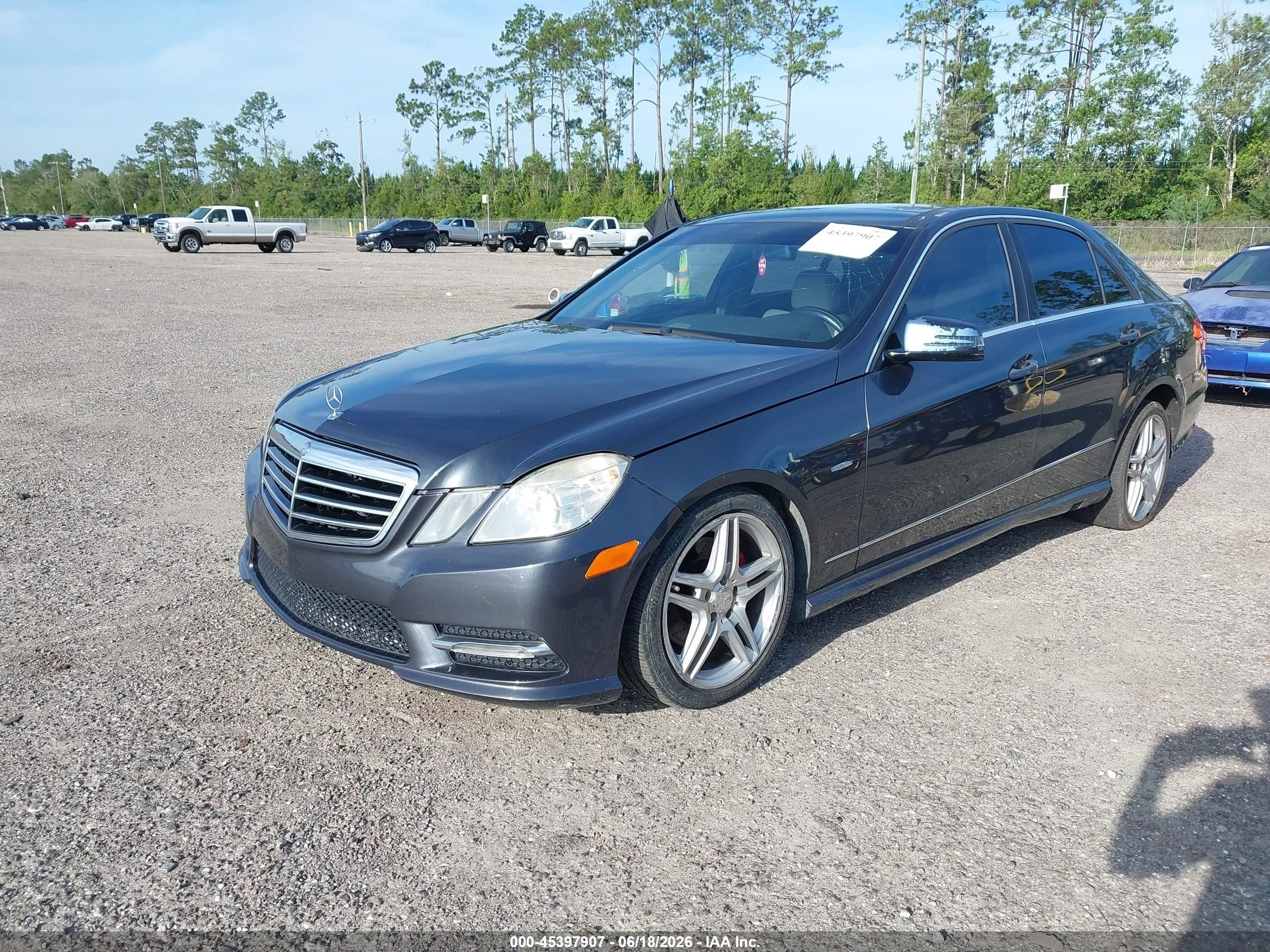 2012 Mercedes-benz E 350   Blue vin: WDDHF5KB1CA524274