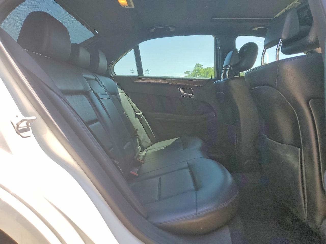 2012 Mercedes-benz E 350 Белый vin: WDDHF5KB1CA527210