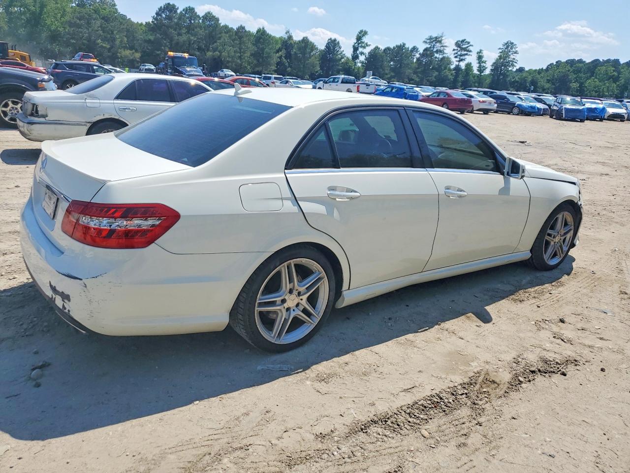 2012 Mercedes-benz E 350 Белый vin: WDDHF5KB1CA527210