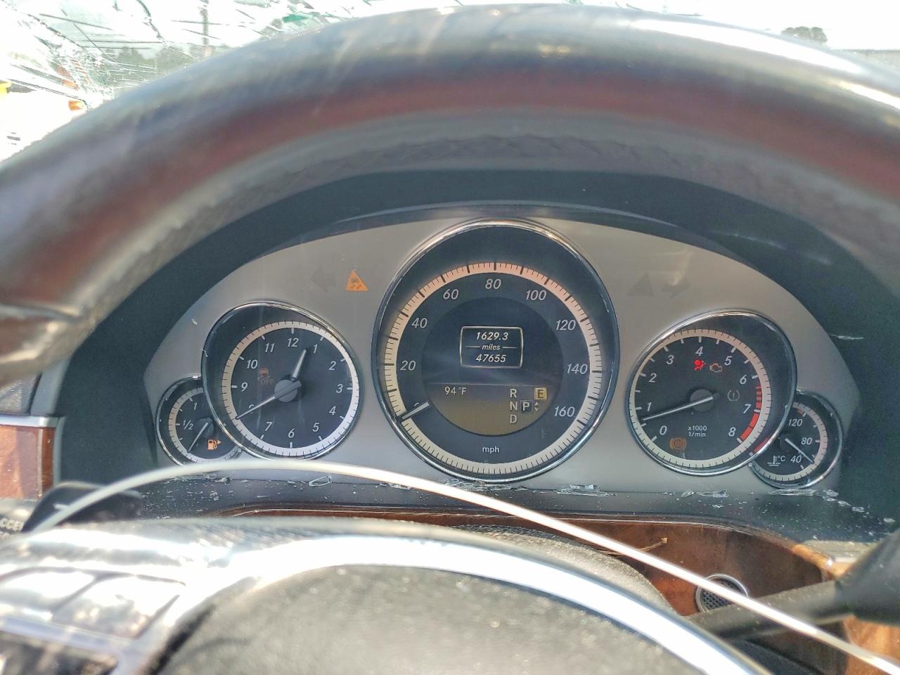 2012 Mercedes-benz E 350 White vin: WDDHF5KB1CA640025