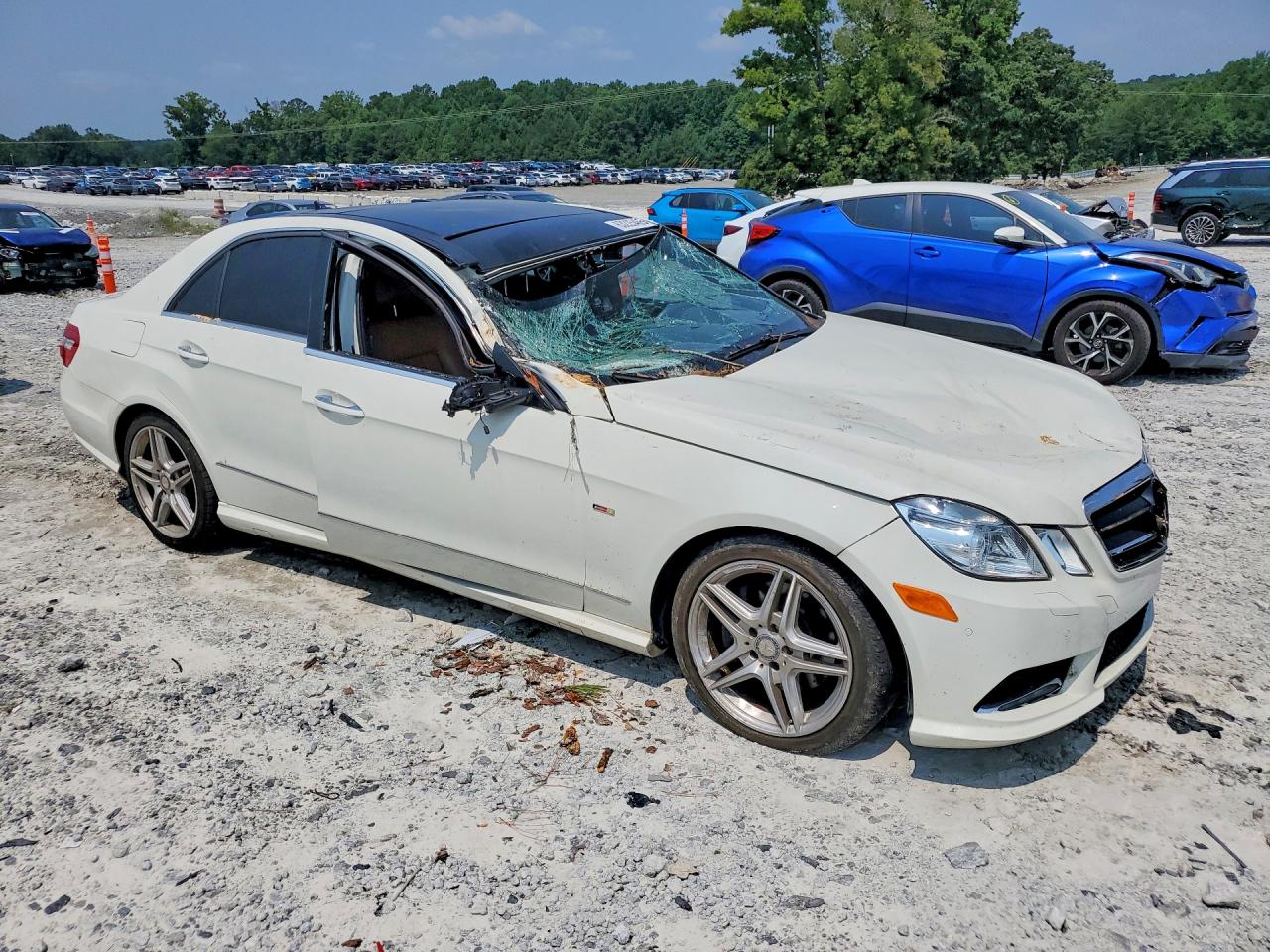 2012 Mercedes-benz E 350 White vin: WDDHF5KB1CA640025