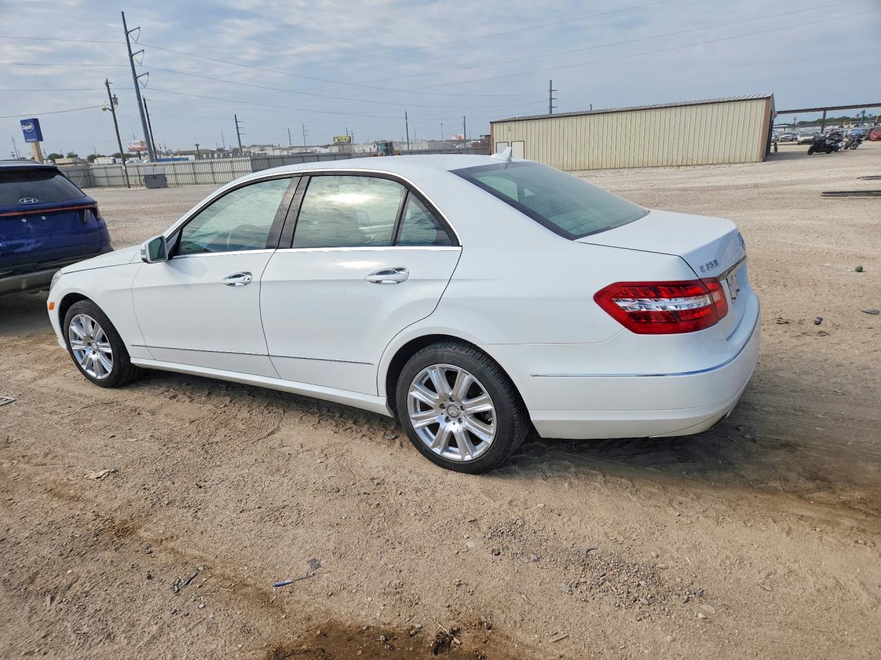 2013 Mercedes-benz E 350 Белый vin: WDDHF5KB1DA673043