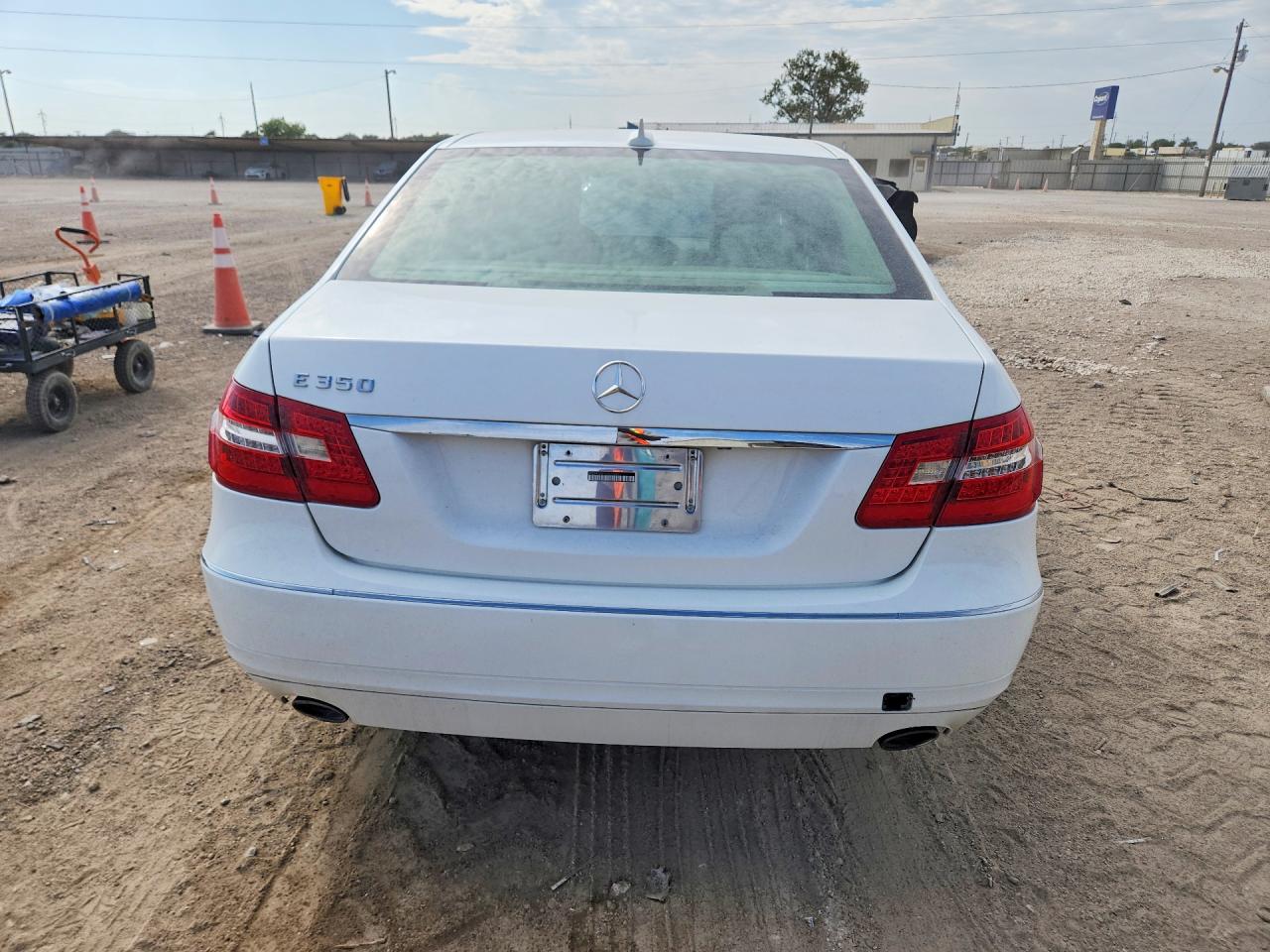 2013 Mercedes-benz E 350 Белый vin: WDDHF5KB1DA673043