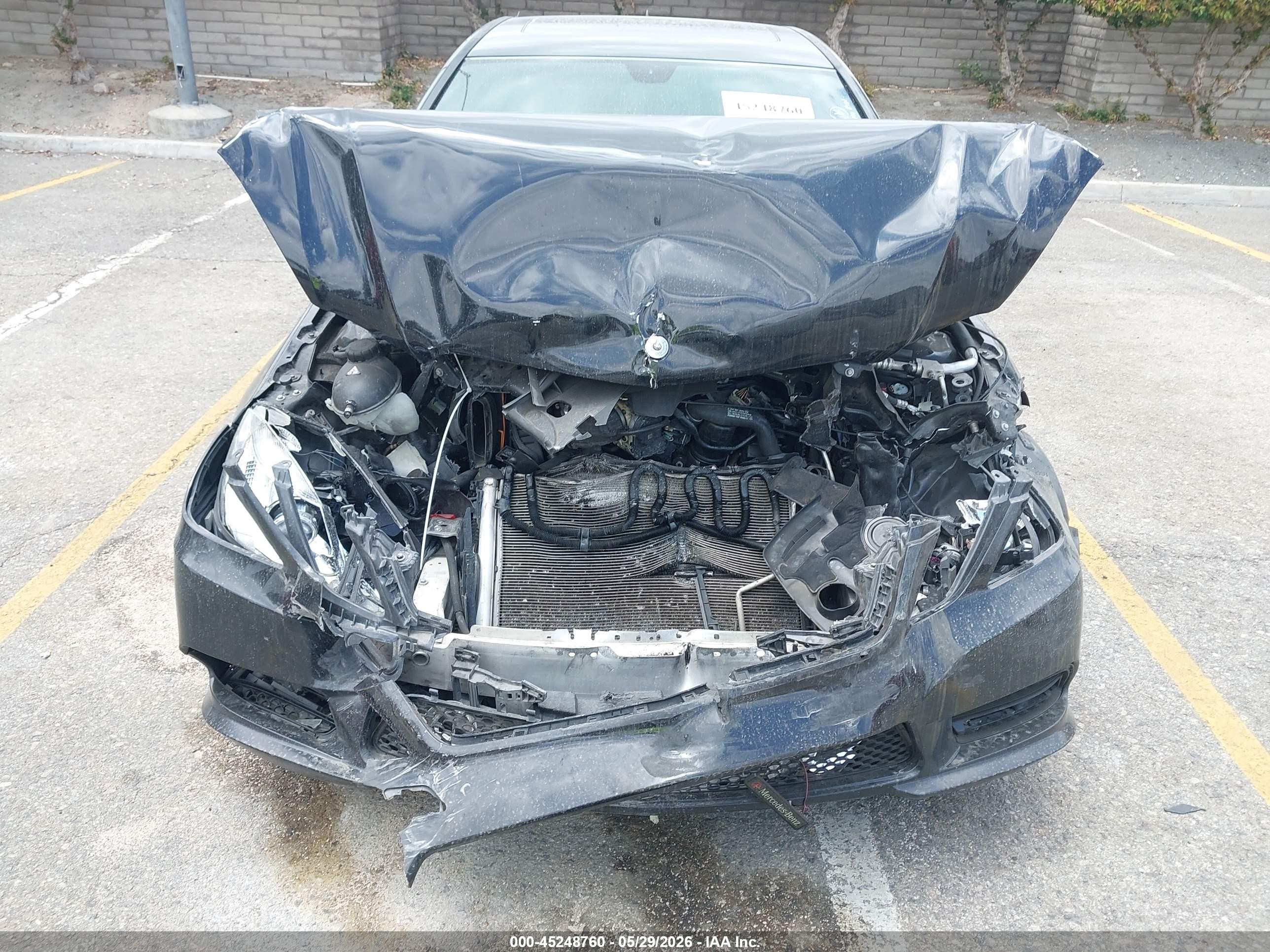 2013 Mercedes-benz E 350   Black vin: WDDHF5KB1DA682325