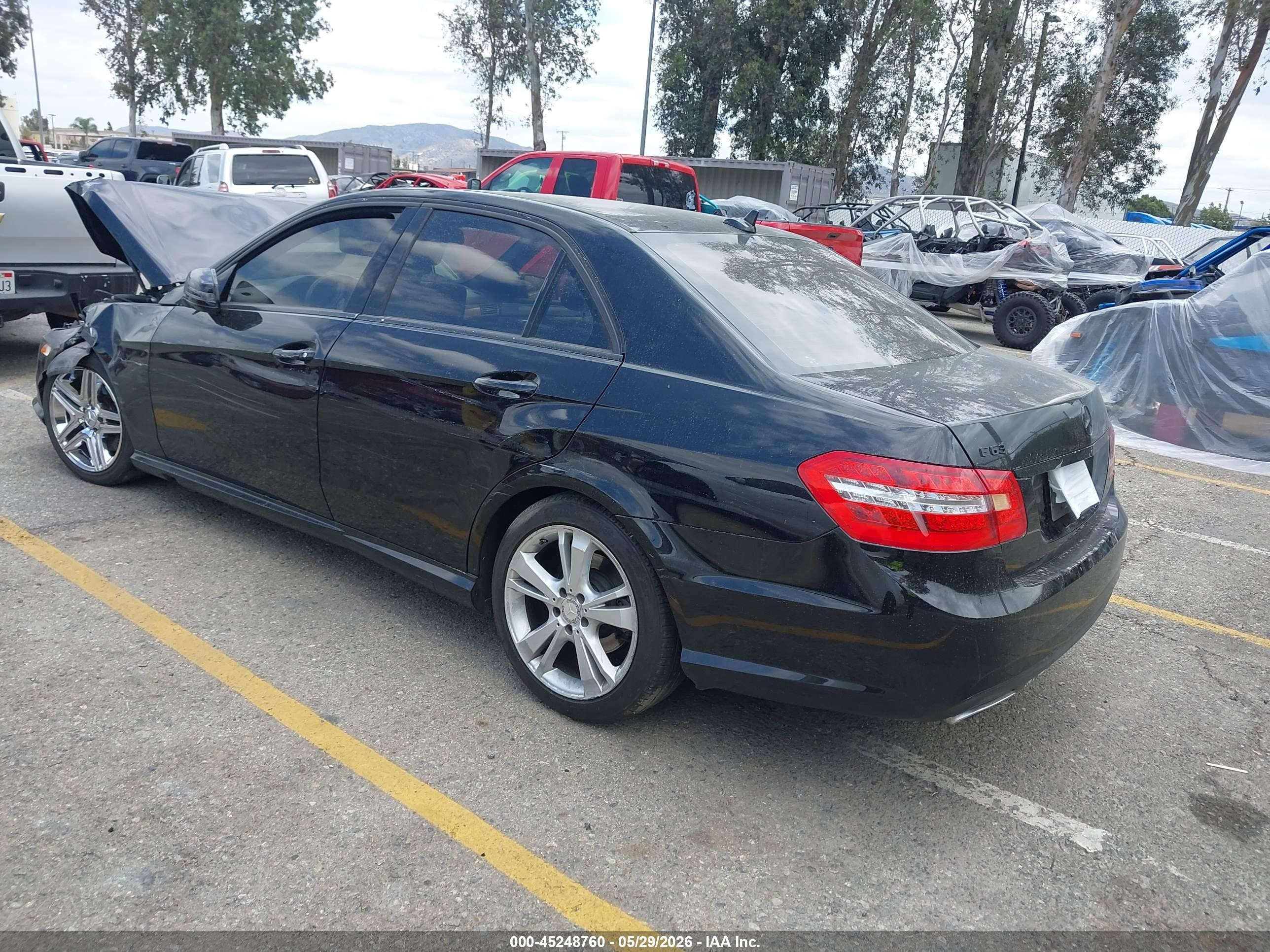 2013 Mercedes-benz E 350   Black vin: WDDHF5KB1DA682325