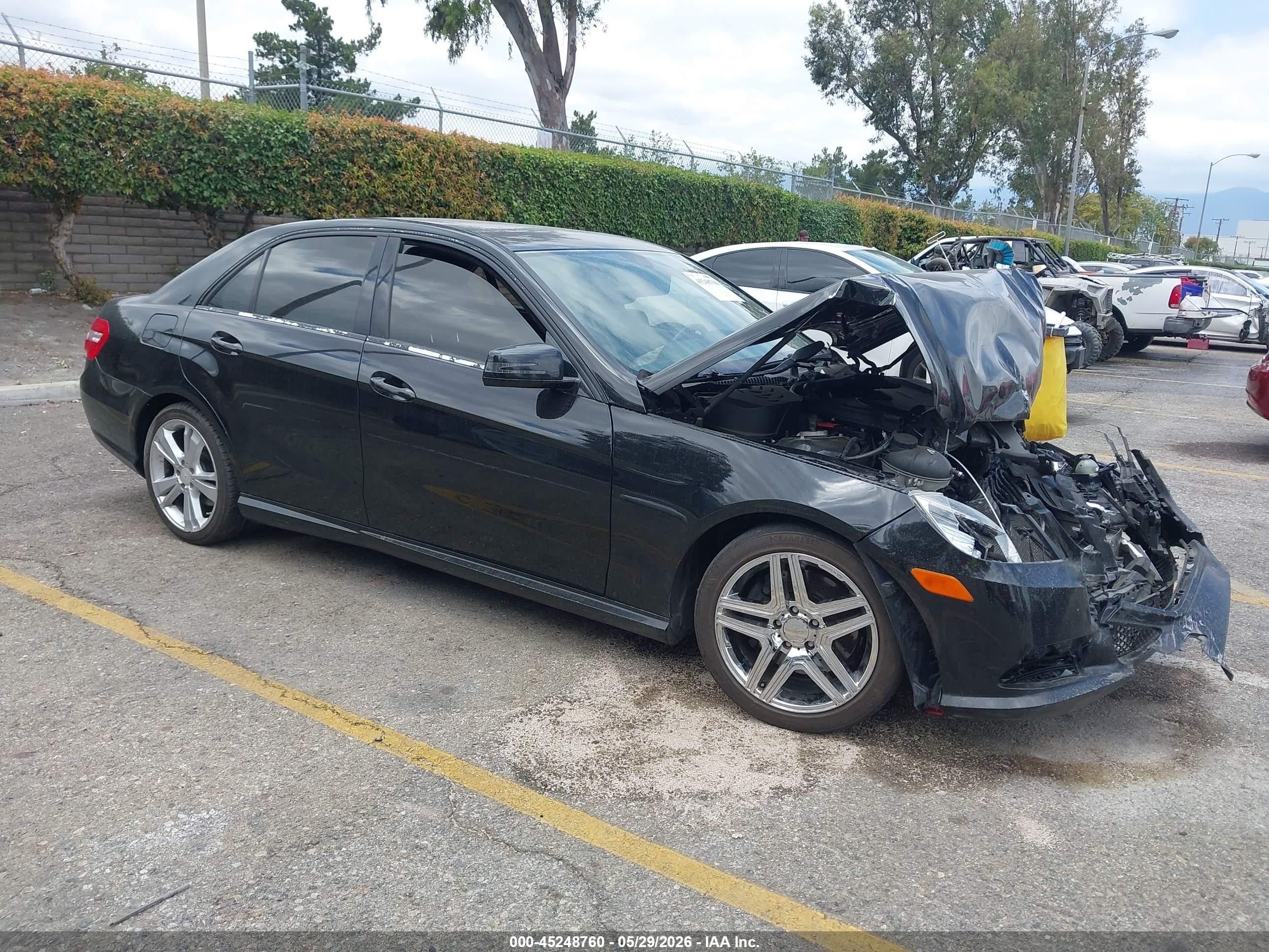 2013 Mercedes-benz E 350   Black vin: WDDHF5KB1DA682325