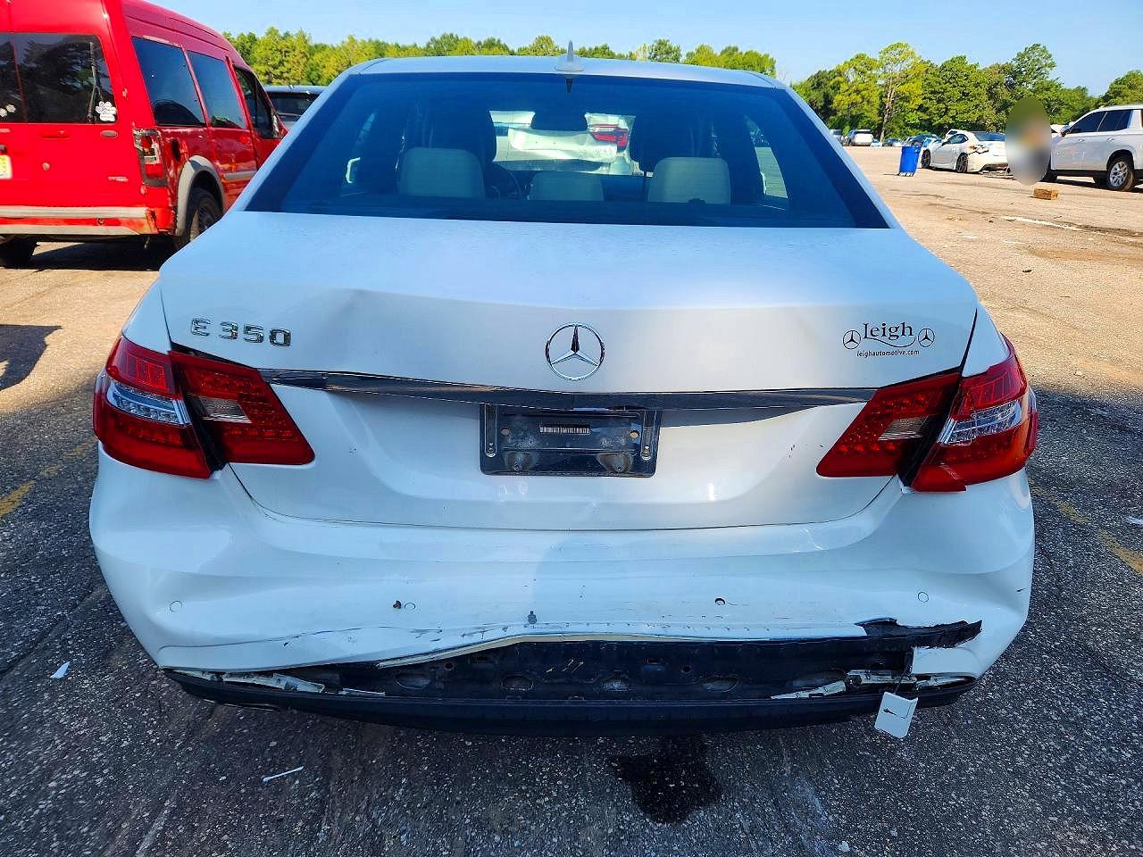 2013 Mercedes-benz E 350 White vin: WDDHF5KB1DA772641