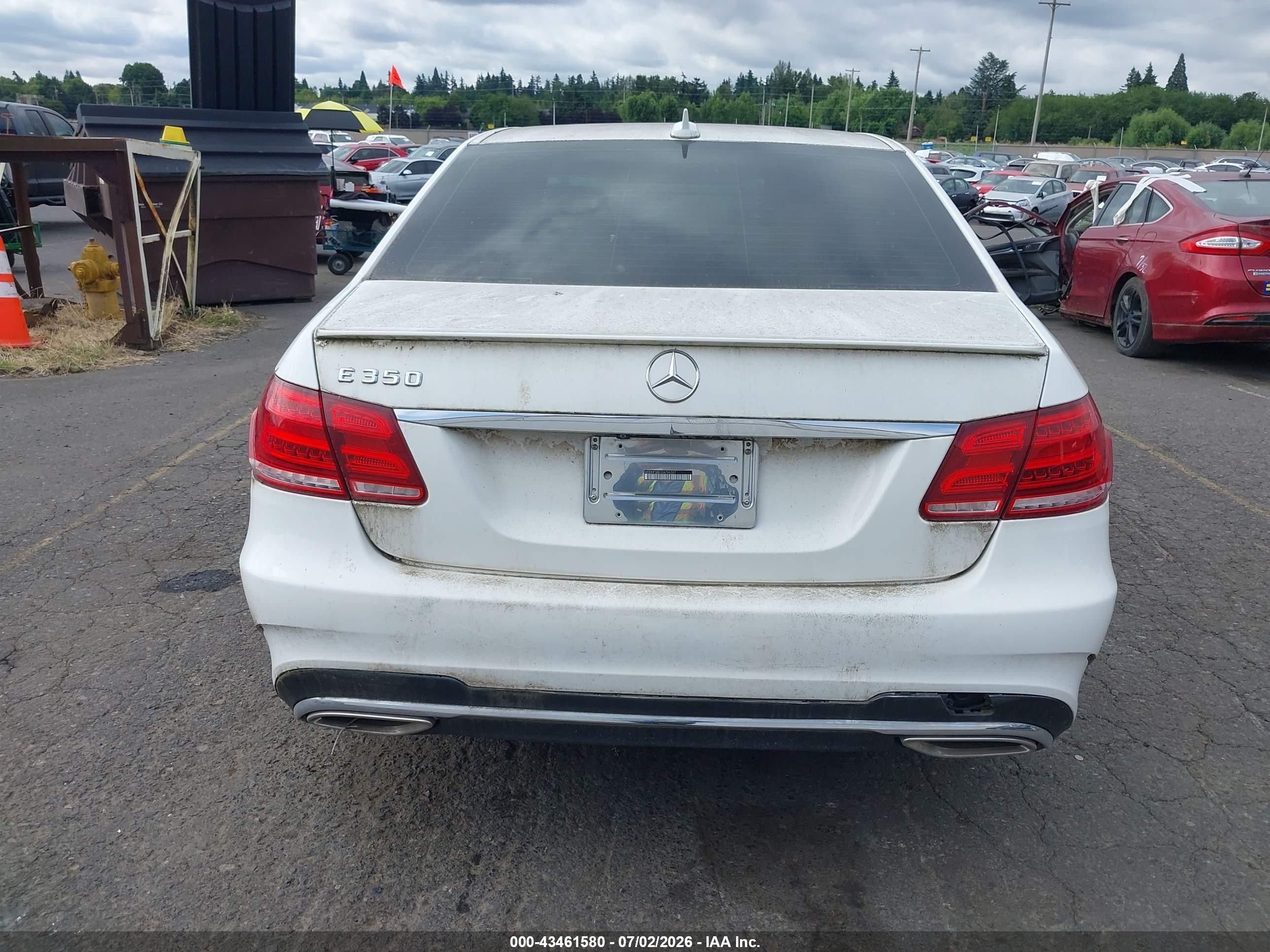 2014 Mercedes-benz E 350   White vin: WDDHF5KB1EA796357