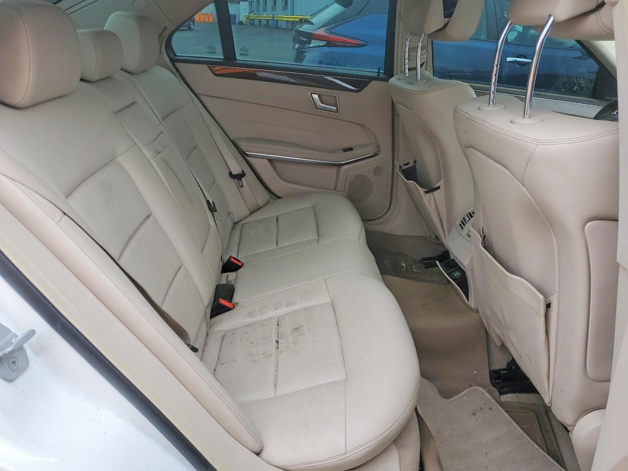 2014 Mercedes-benz E 350 Белый vin: WDDHF5KB1EA796357