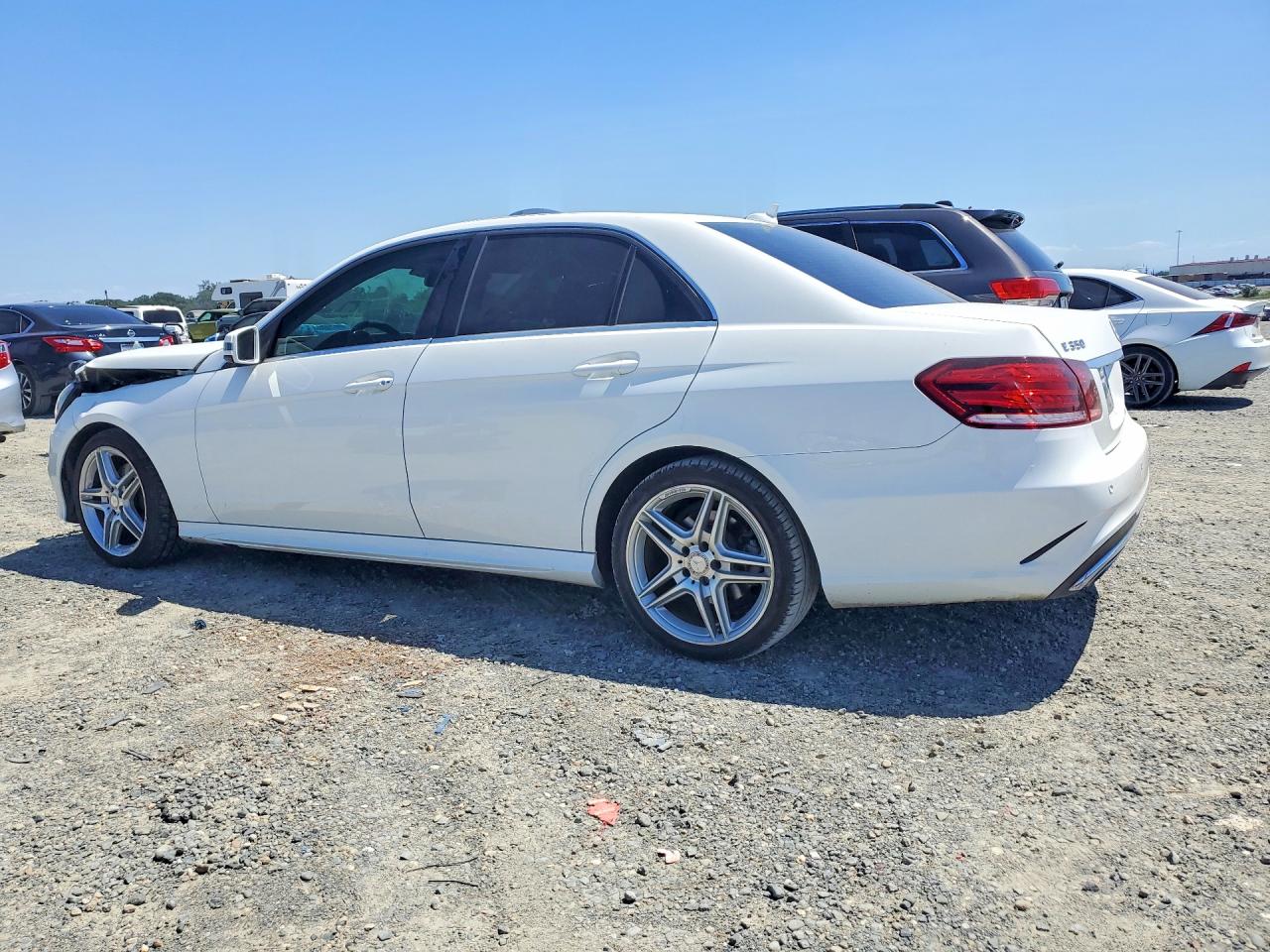2014 Mercedes-benz E 350 Белый vin: WDDHF5KB1EA846254