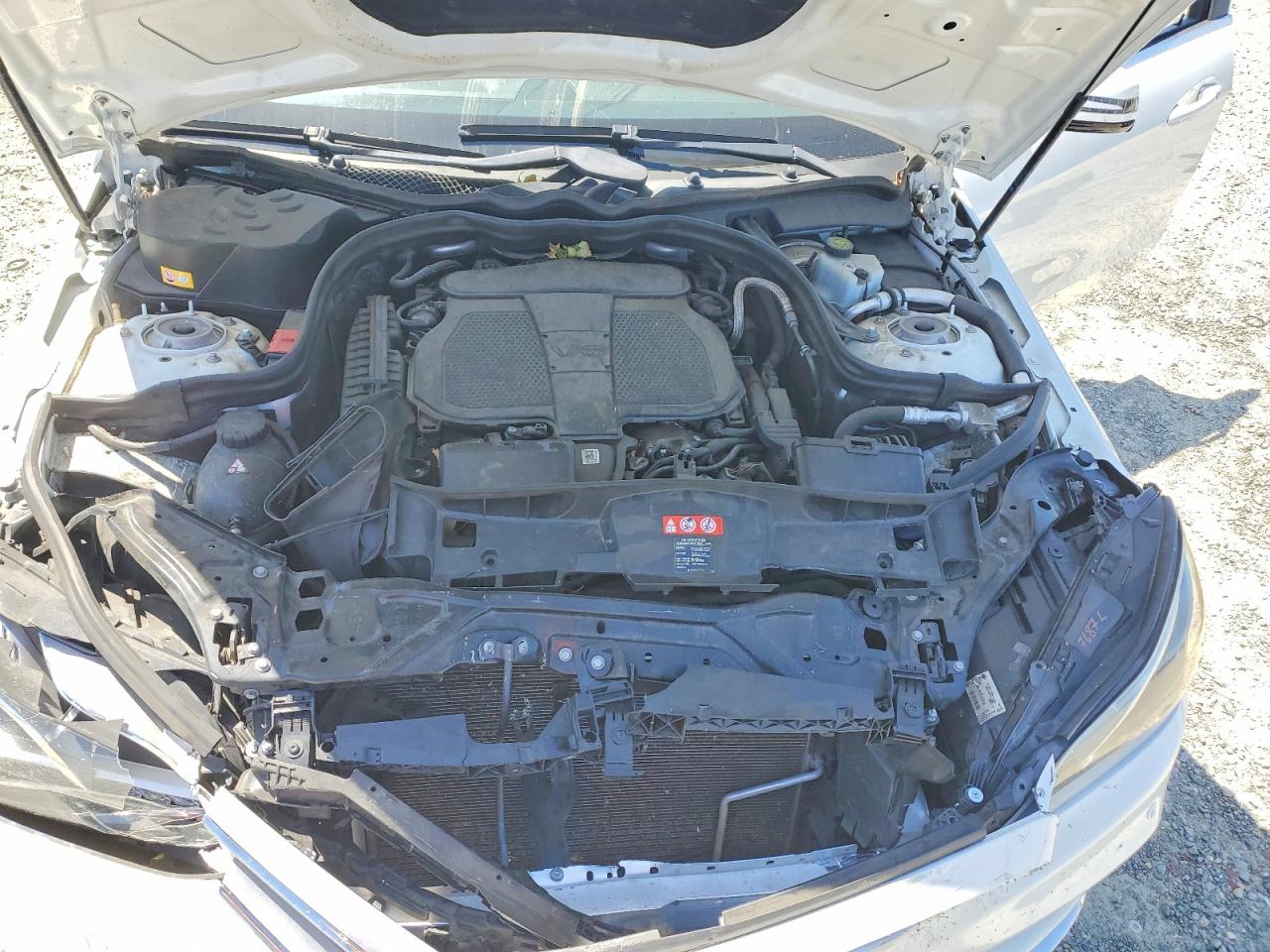 2014 Mercedes-benz E 350 Белый vin: WDDHF5KB1EA846254