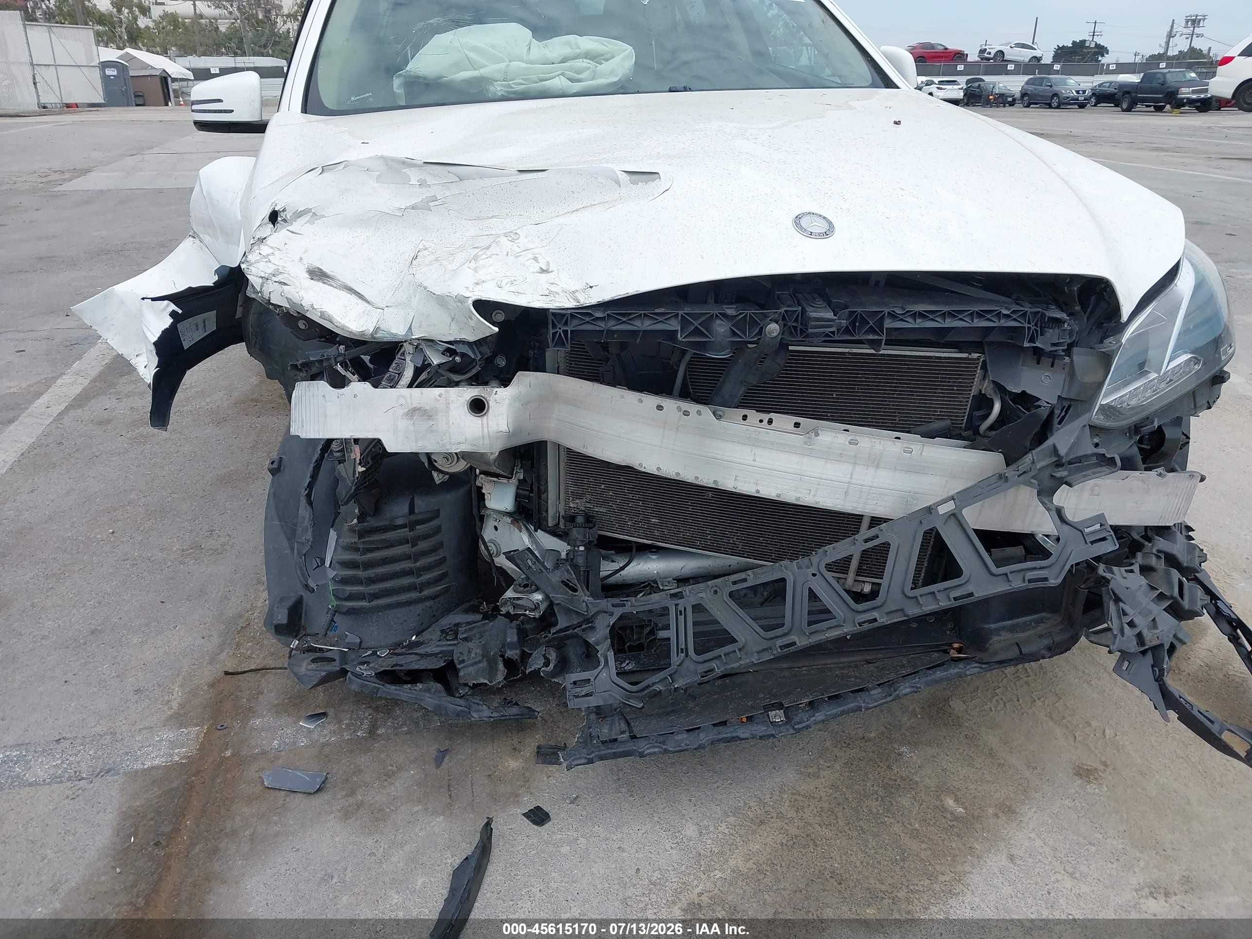 2014 Mercedes-benz E 350   White vin: WDDHF5KB1EA876645