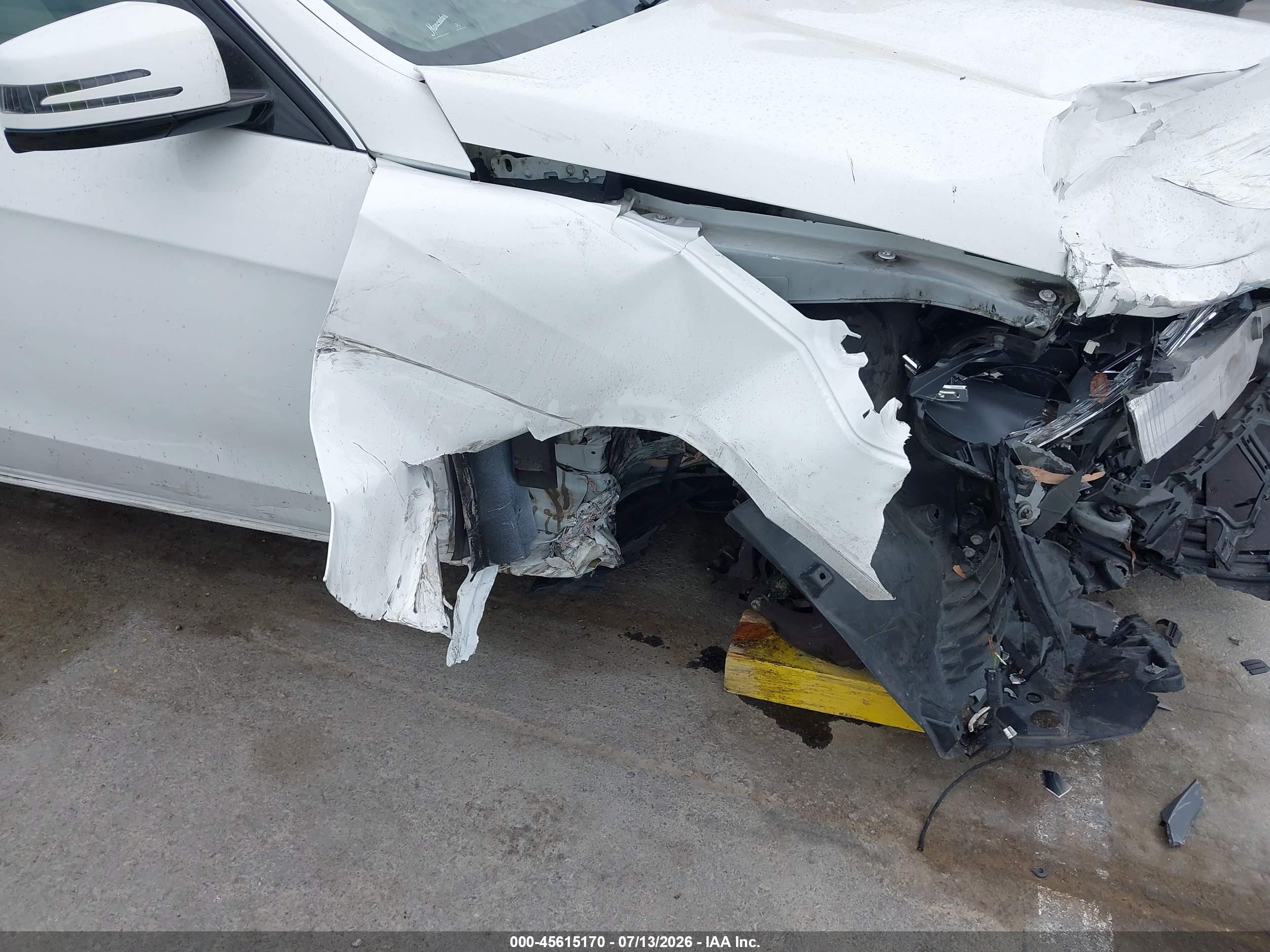 2014 Mercedes-benz E 350   White vin: WDDHF5KB1EA876645