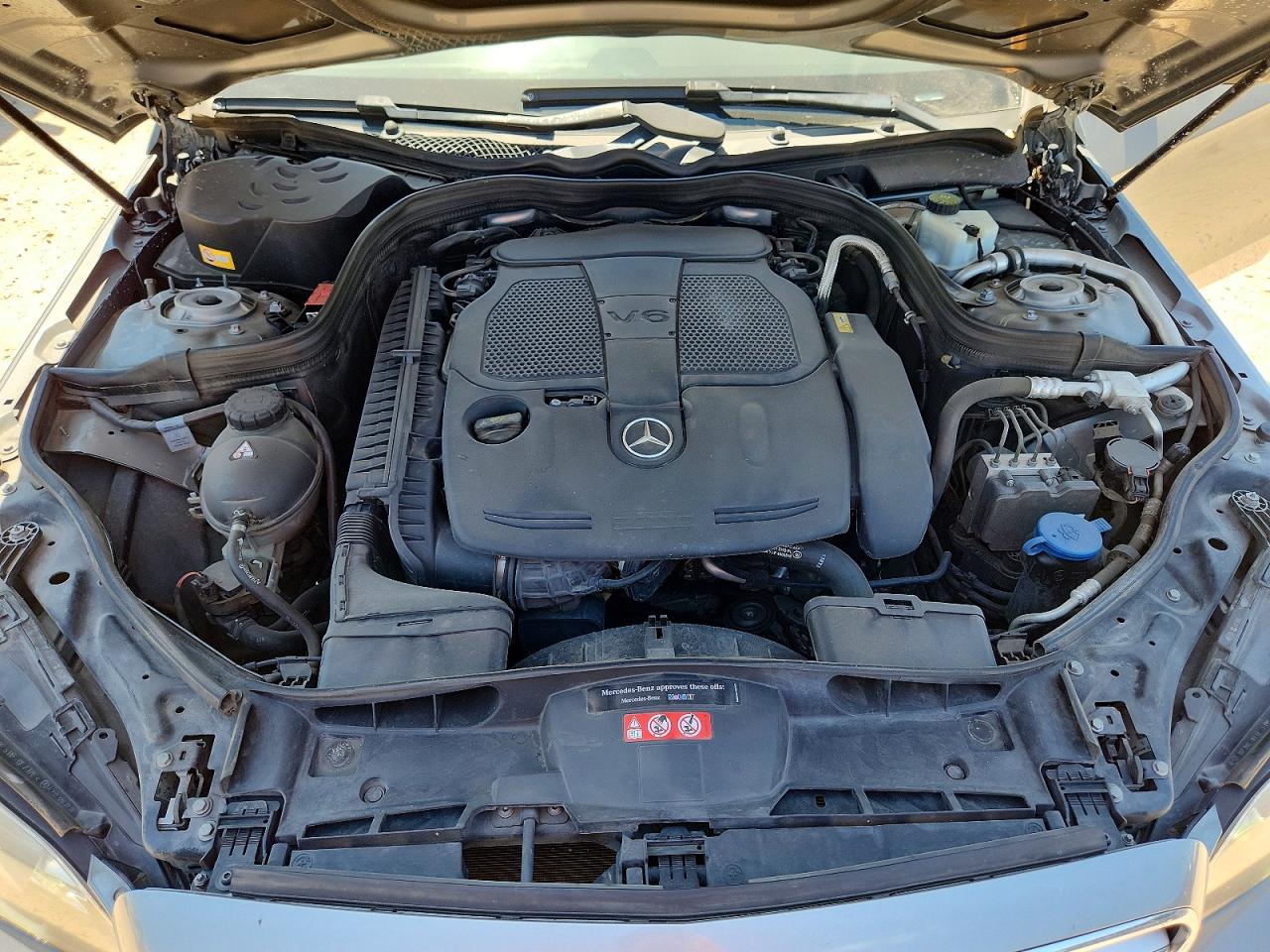 2014 Mercedes-benz E 350 Серый vin: WDDHF5KB1EB001463