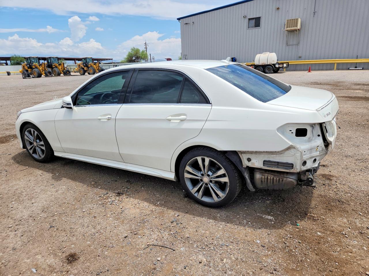 2015 Mercedes-benz E 350 Белый vin: WDDHF5KB1FB111687