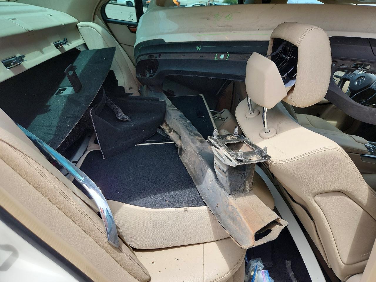 2015 Mercedes-benz E 350 Белый vin: WDDHF5KB1FB111687