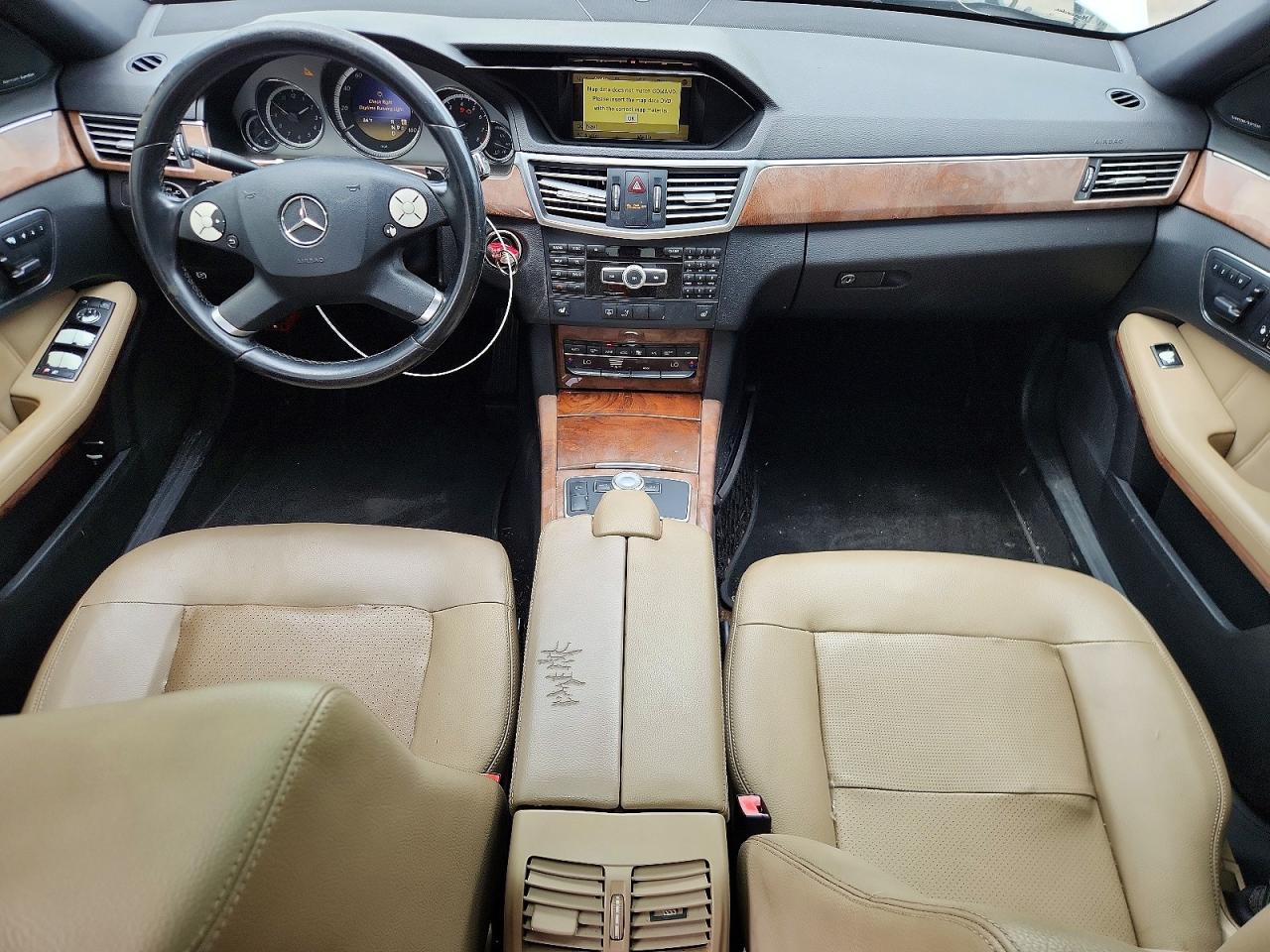 2012 Mercedes-benz E 350 White vin: WDDHF5KB2CA555596