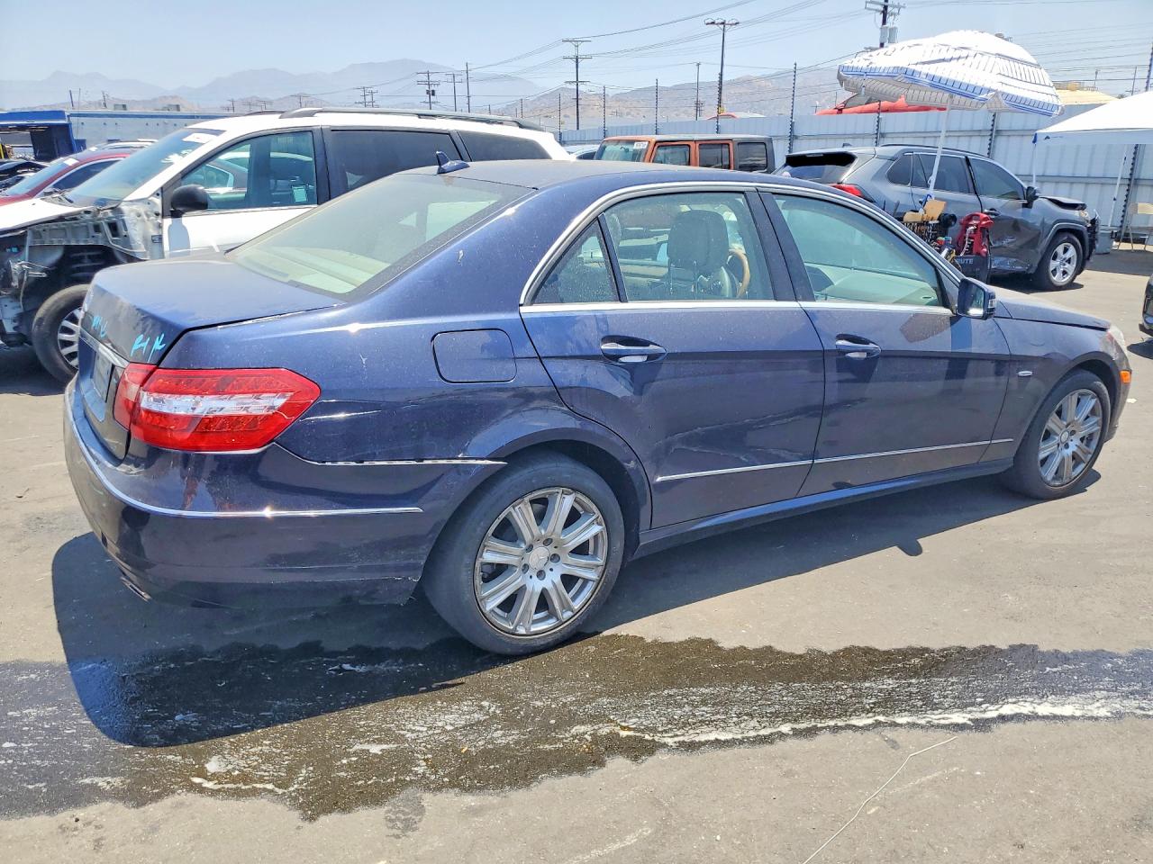 2012 Mercedes-benz E 350 Blue vin: WDDHF5KB2CA562256