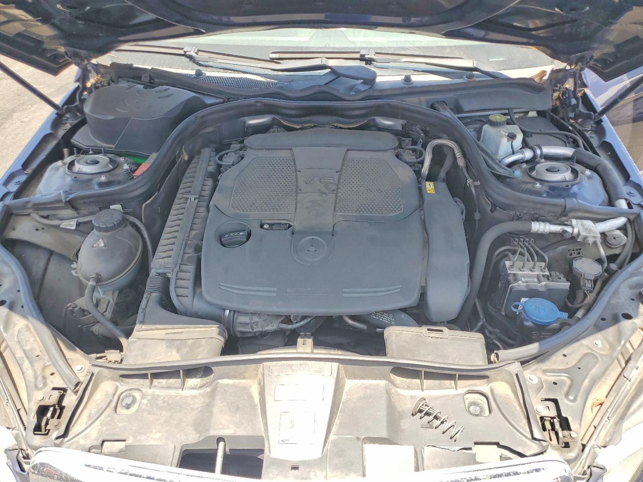 2012 Mercedes-benz E 350 Blue vin: WDDHF5KB2CA562256