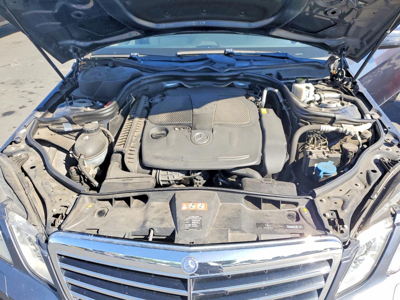 2012 Mercedes-benz E 350 Gray vin: WDDHF5KB2CA603632