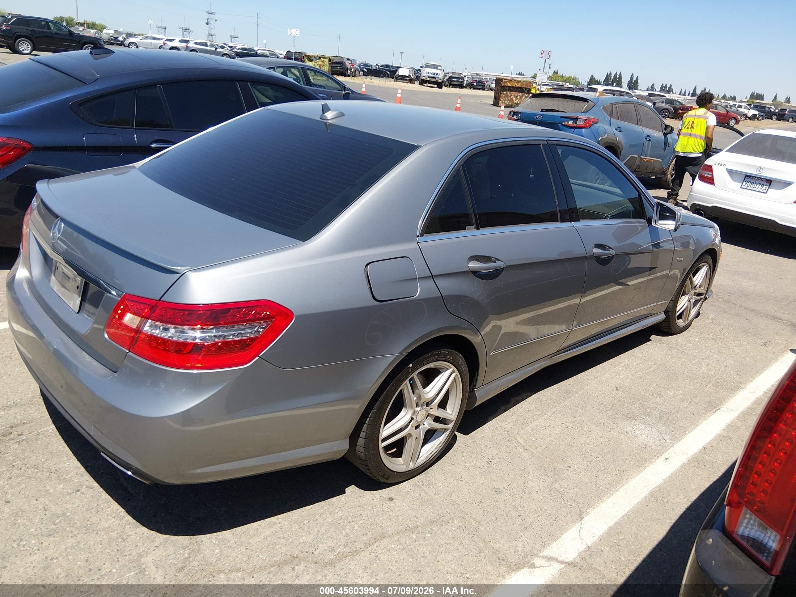 2012 Mercedes-benz E 350   Gray vin: WDDHF5KB2CA616171