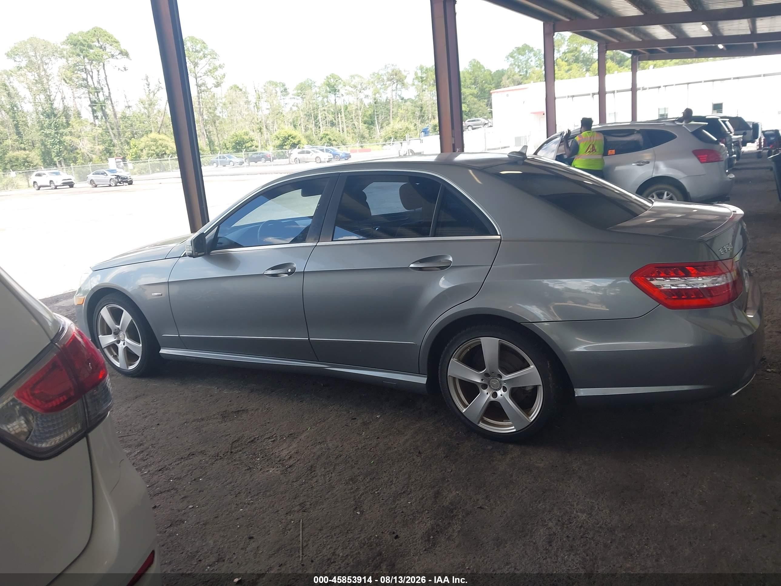 2012 Mercedes-benz E 350   Silver vin: WDDHF5KB2CA646352