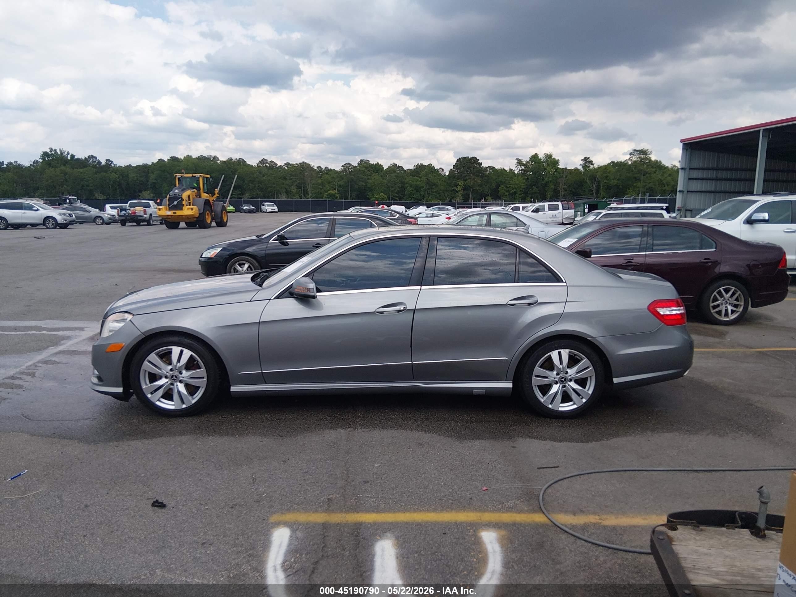 2013 Mercedes-benz E 350   Gray vin: WDDHF5KB2DA675562