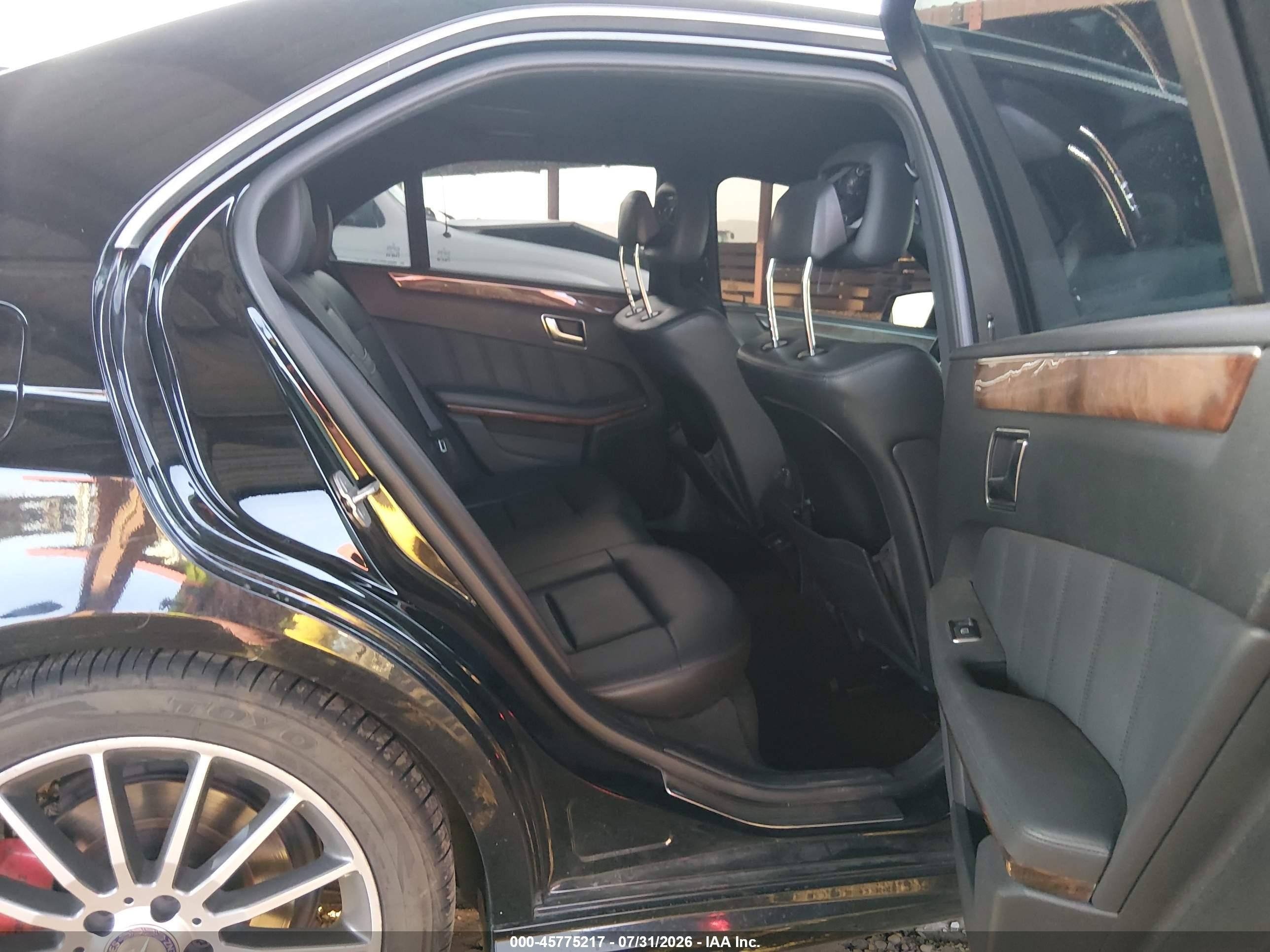 2013 Mercedes-benz E 350   Black vin: WDDHF5KB2DA691924