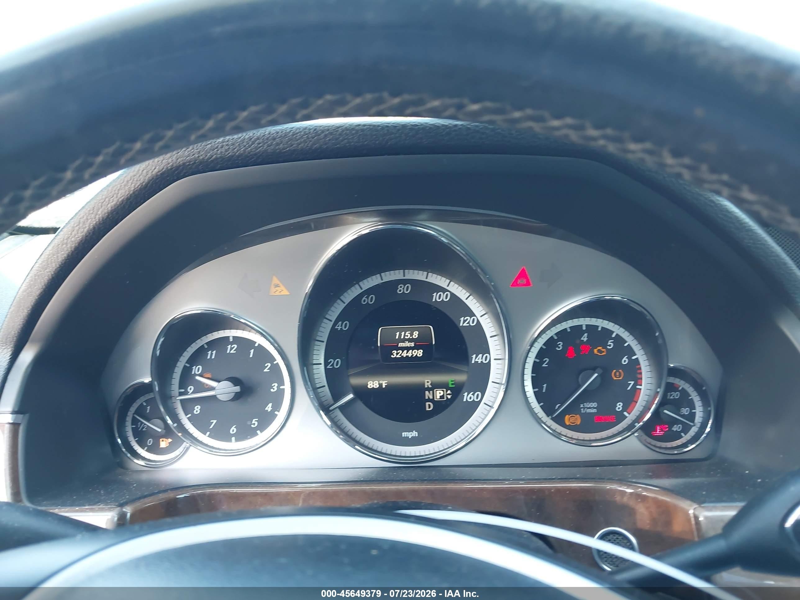 2013 Mercedes-benz E 350   Black vin: WDDHF5KB2DA699280