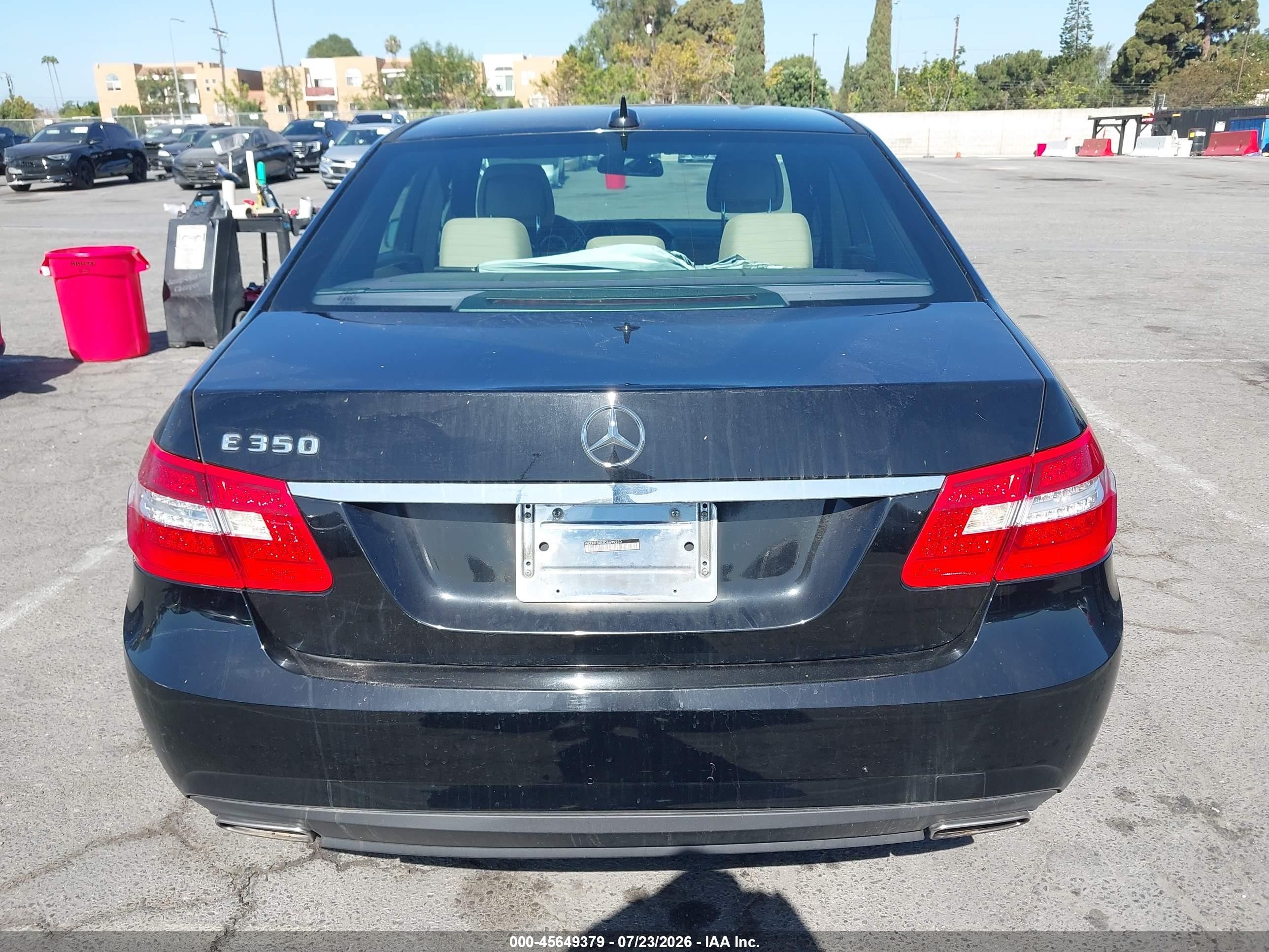 2013 Mercedes-benz E 350   Black vin: WDDHF5KB2DA699280