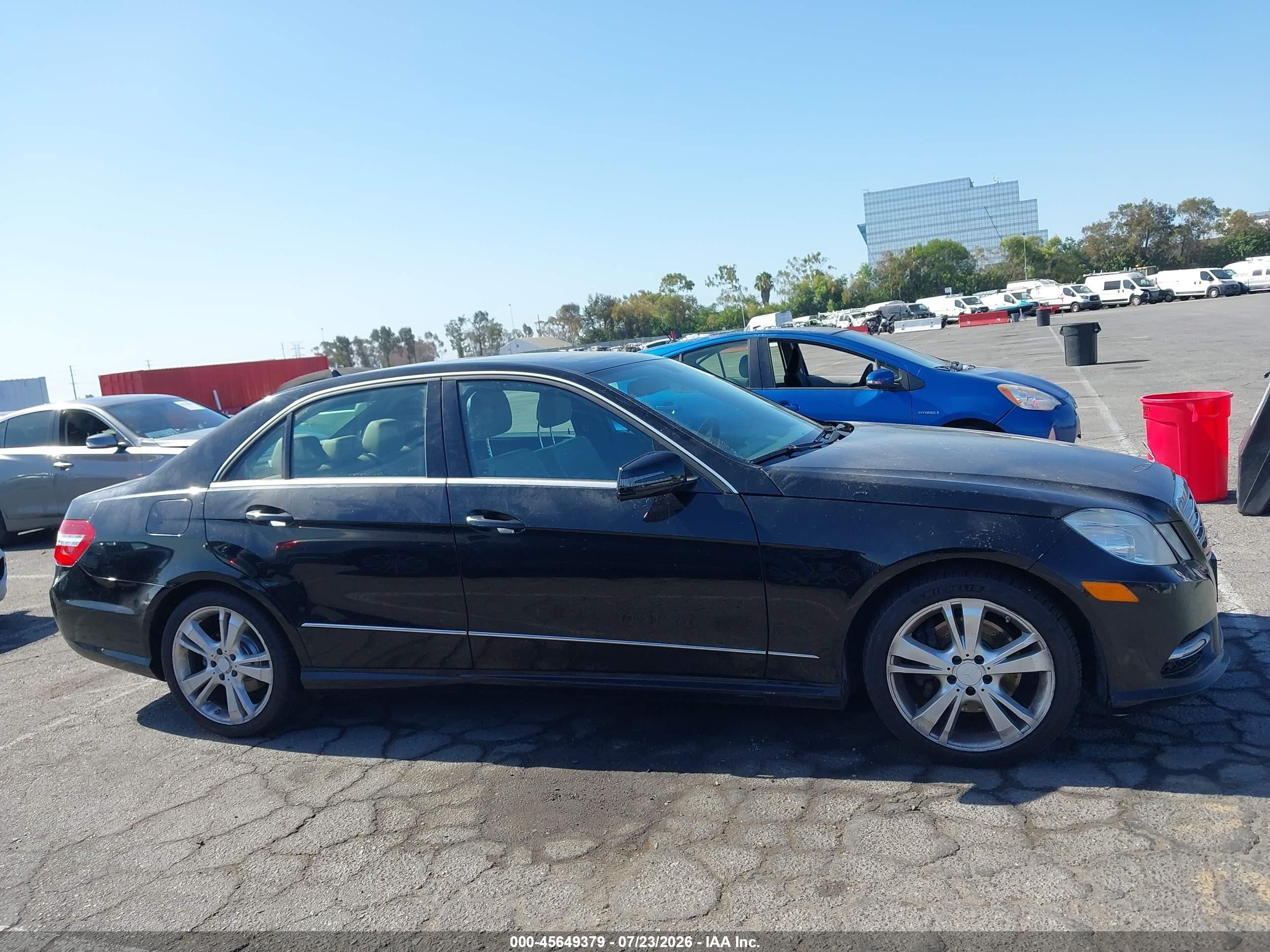 2013 Mercedes-benz E 350   Black vin: WDDHF5KB2DA699280