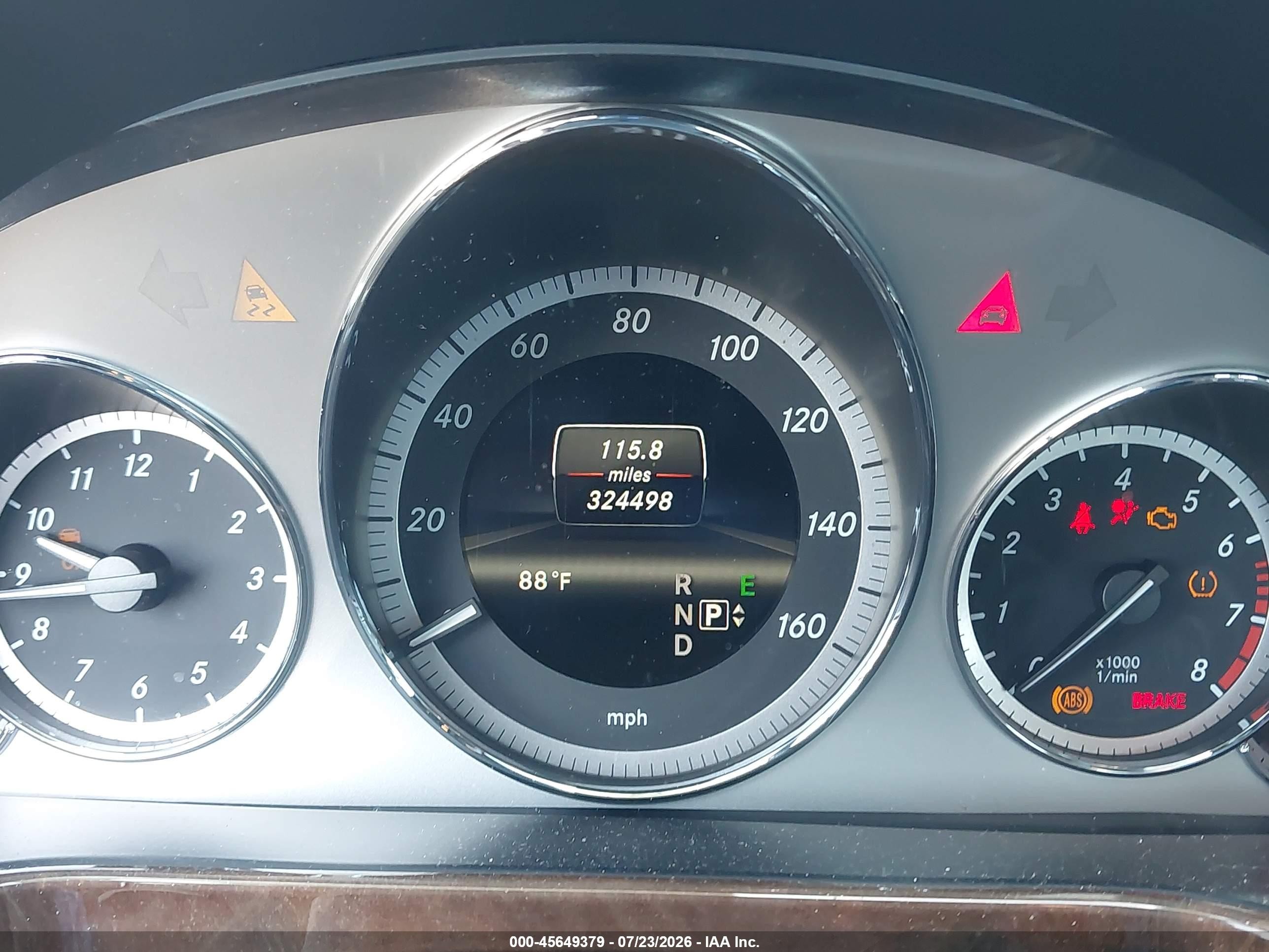 2013 Mercedes-benz E 350   Black vin: WDDHF5KB2DA699280