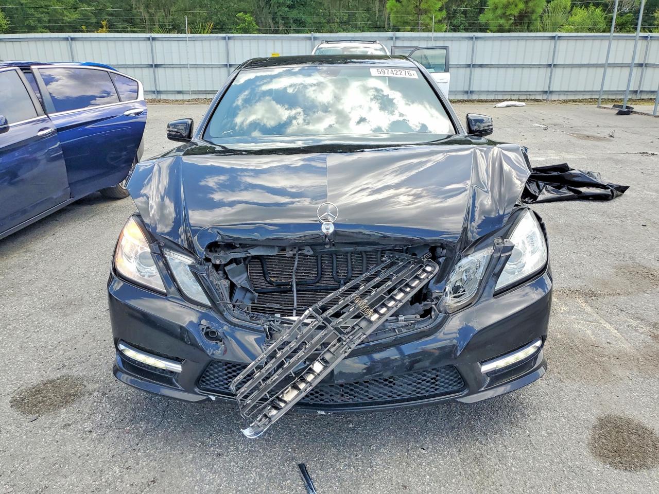 2013 Mercedes-benz E 350 Черный vin: WDDHF5KB2DA700055