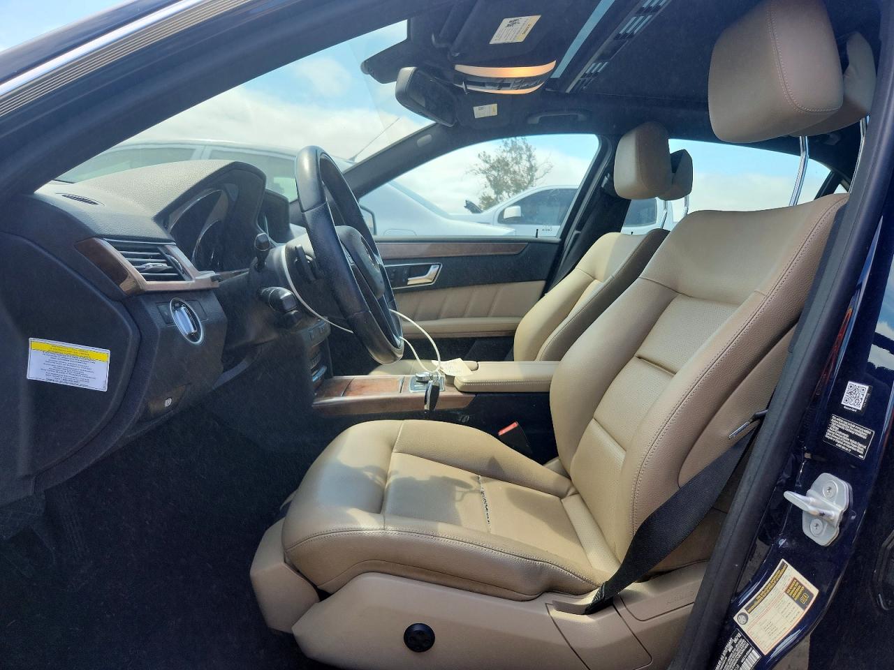 2013 Mercedes-benz E 350 Blue vin: WDDHF5KB2DA705708