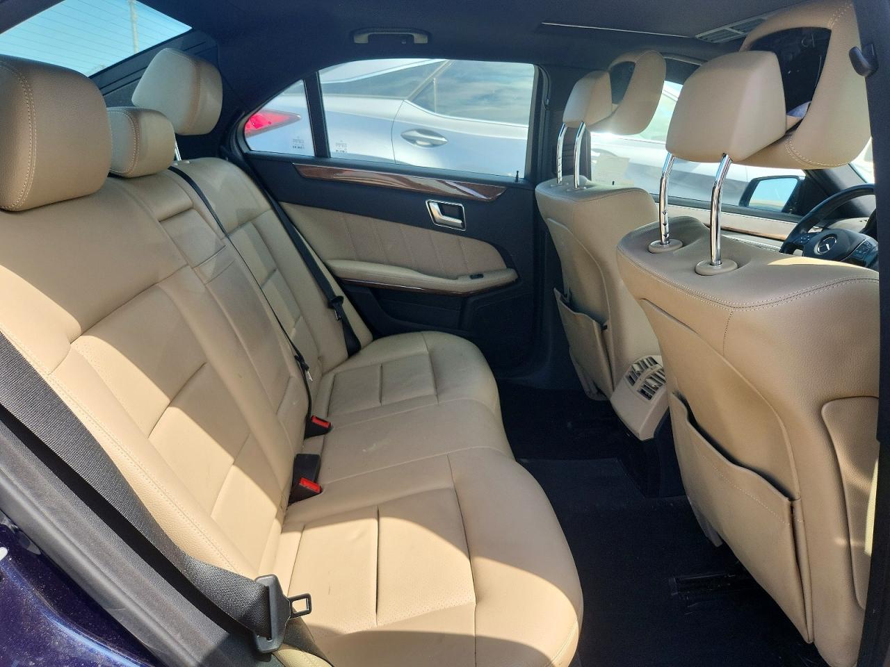 2013 Mercedes-benz E 350 Blue vin: WDDHF5KB2DA705708