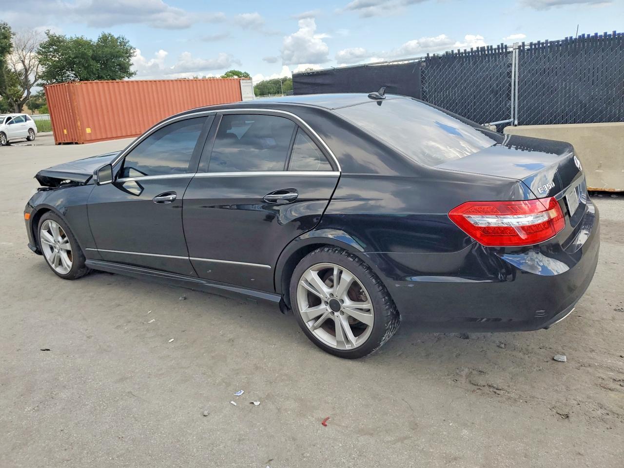 2013 Mercedes-benz E 350 Black vin: WDDHF5KB2DA727353